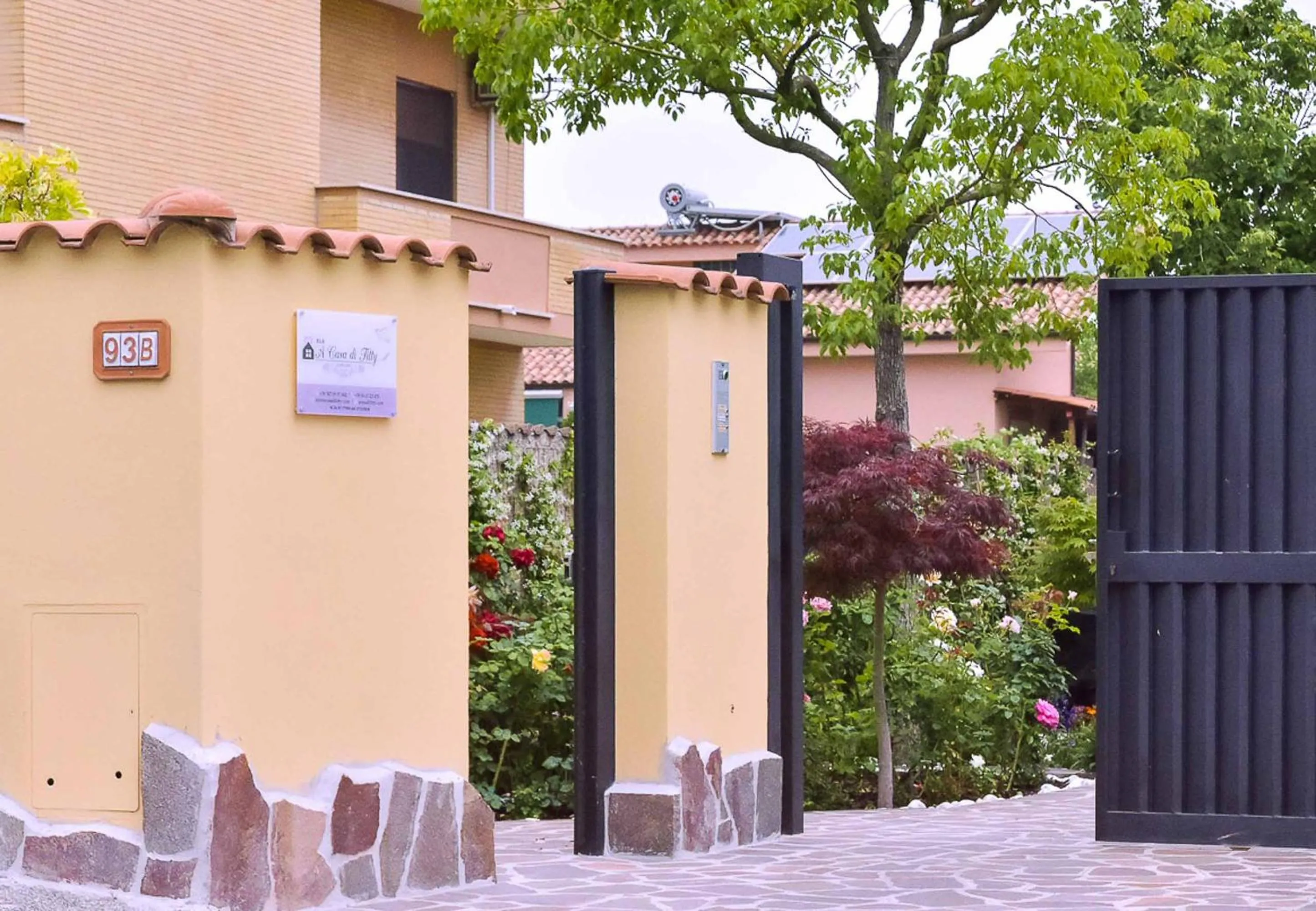 Property building in A Casa di Titty