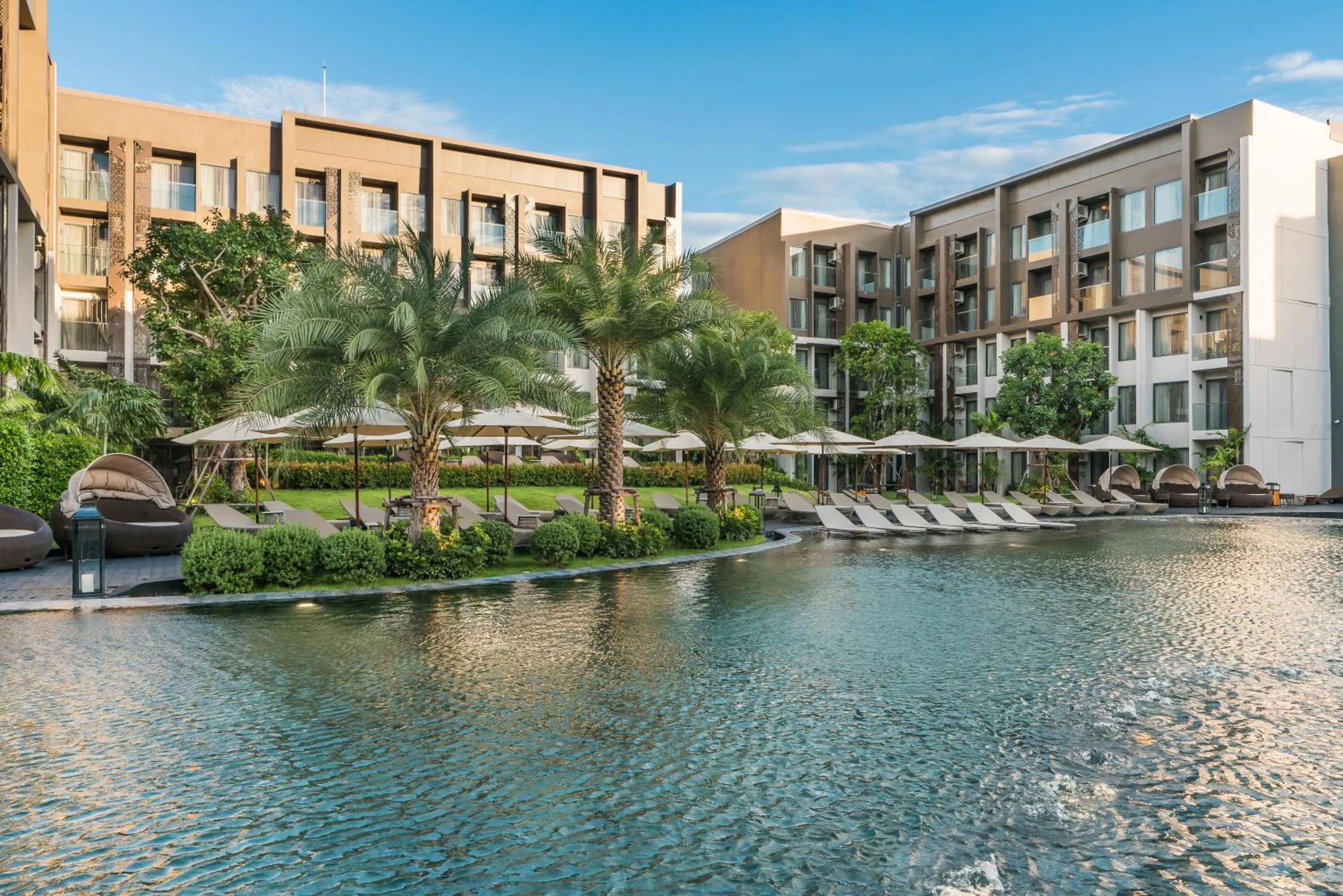 Swimming pool in Divalux Resort & Spa Bangkok, Suvarnabhumi Airport-Free Shuttle