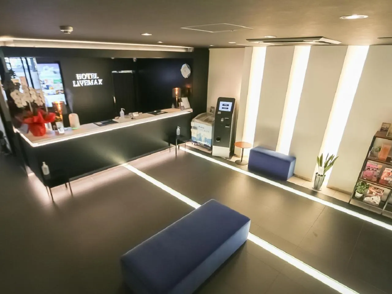 Lobby or reception in HOTEL LiVEMAX Aichi Toyota Ekimae