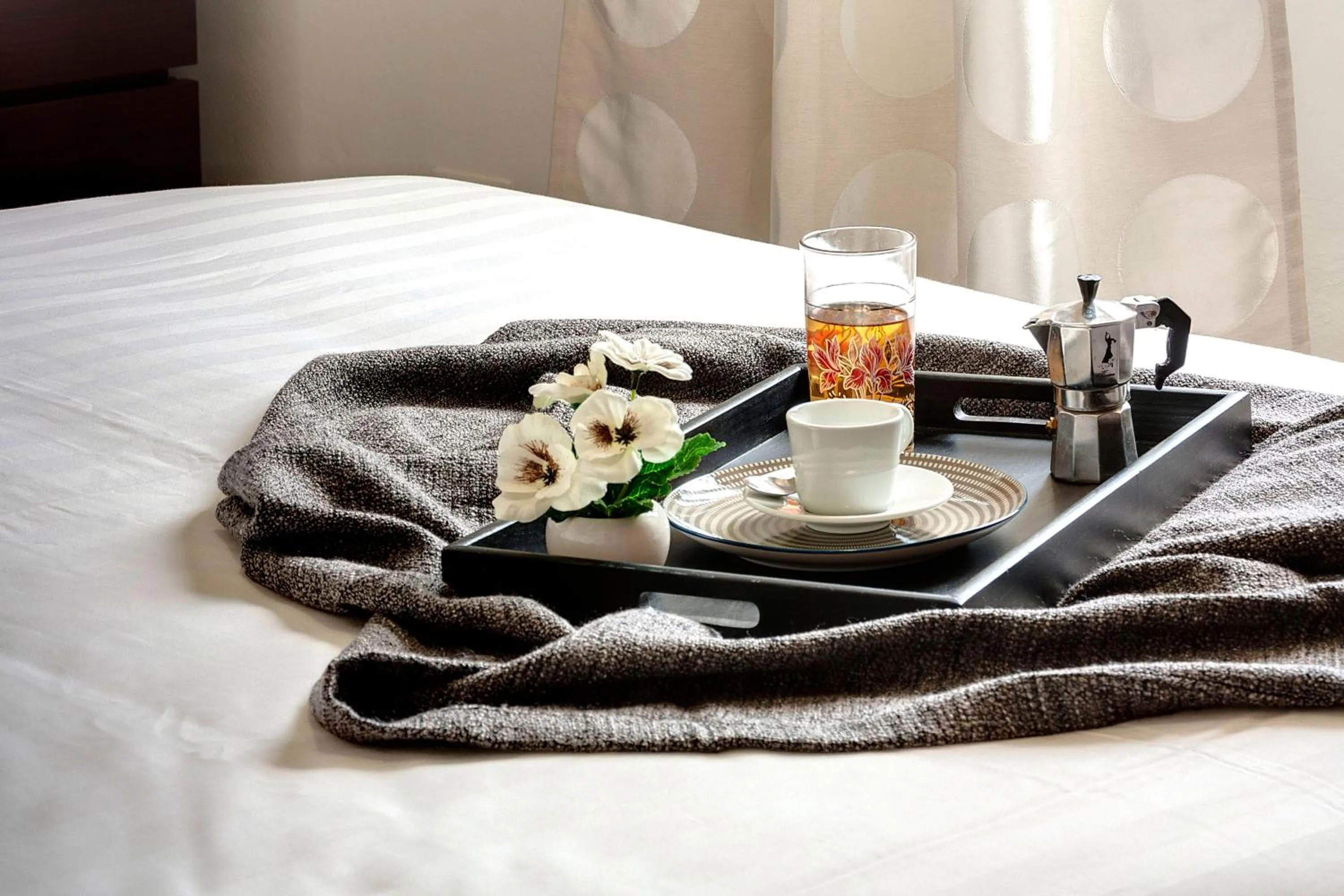 Bedroom, Bed in Binario9 Terrace Apartment by Mamo Florence