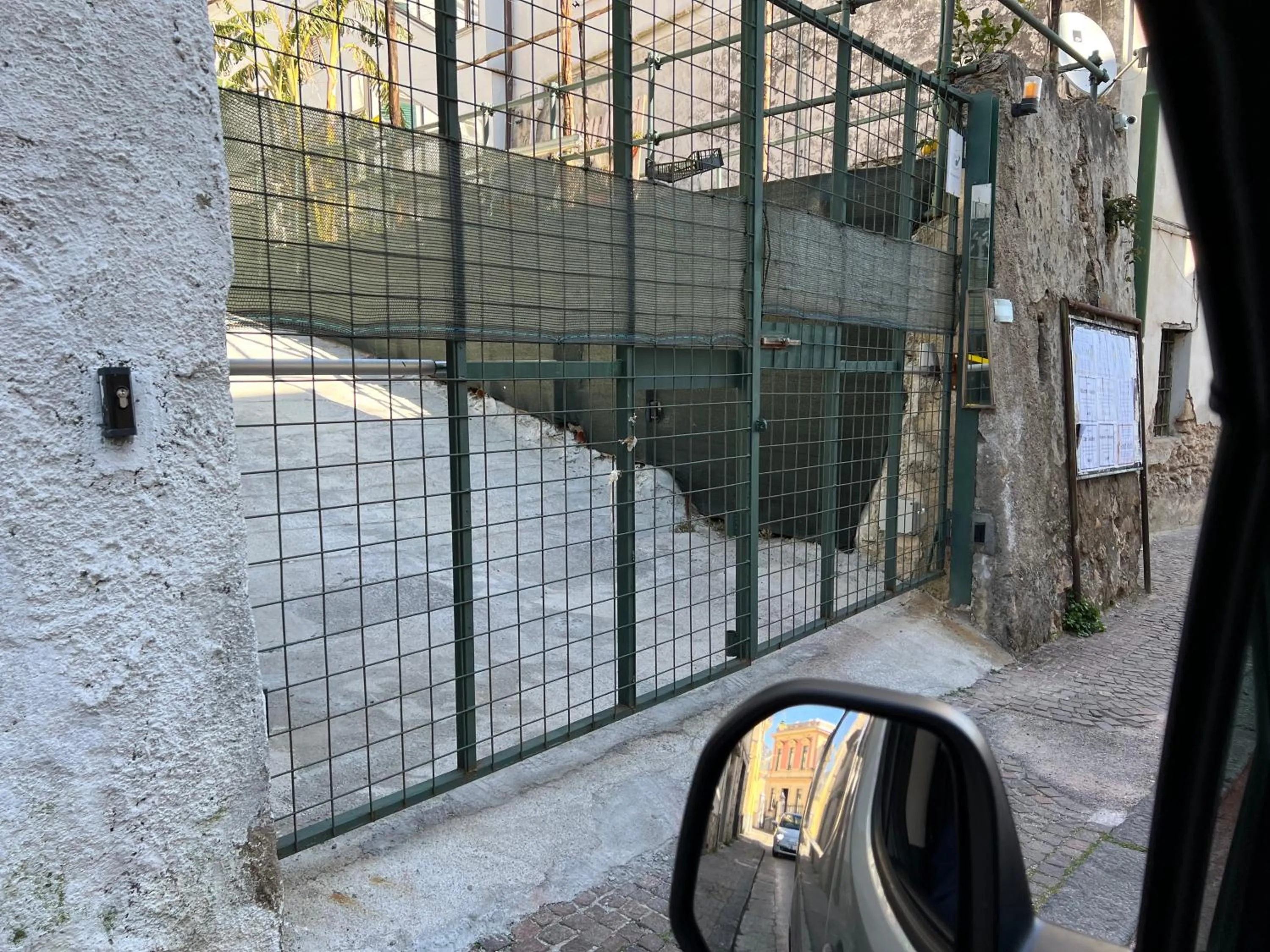 Parking in B&B Palazzo Pinto 2