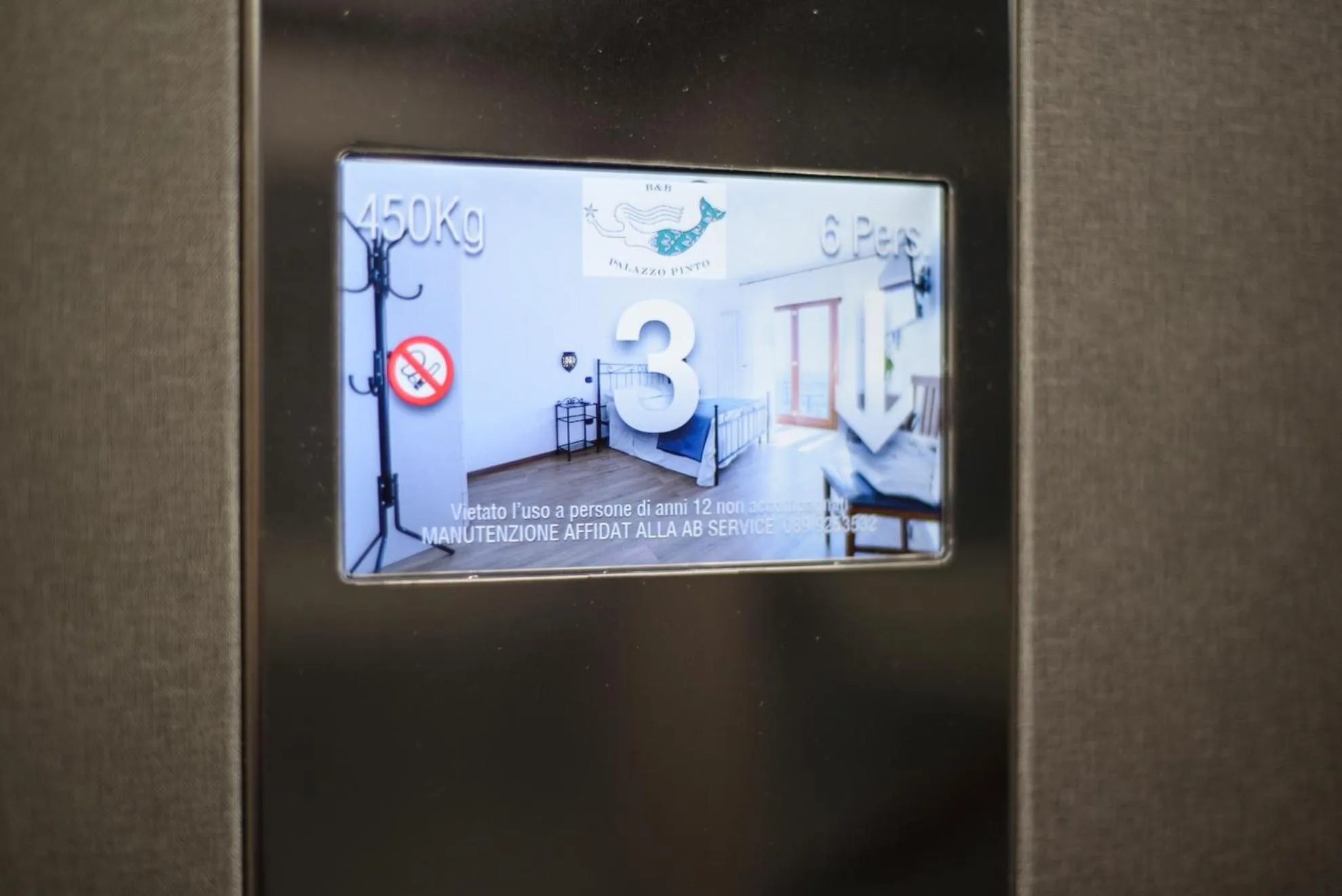 elevator in B&B Palazzo Pinto 2