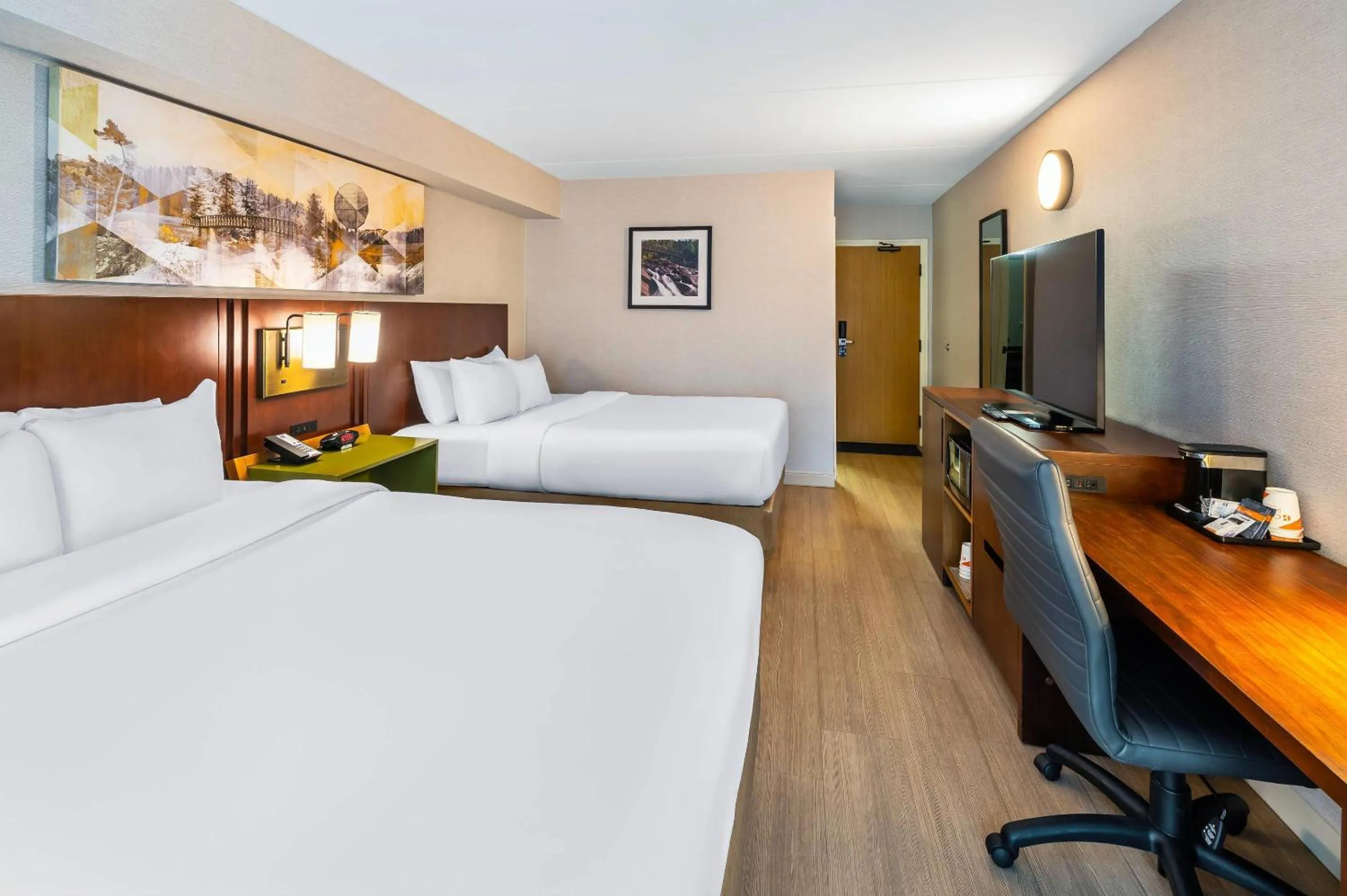 Bedroom, Bed in Comfort Inn East