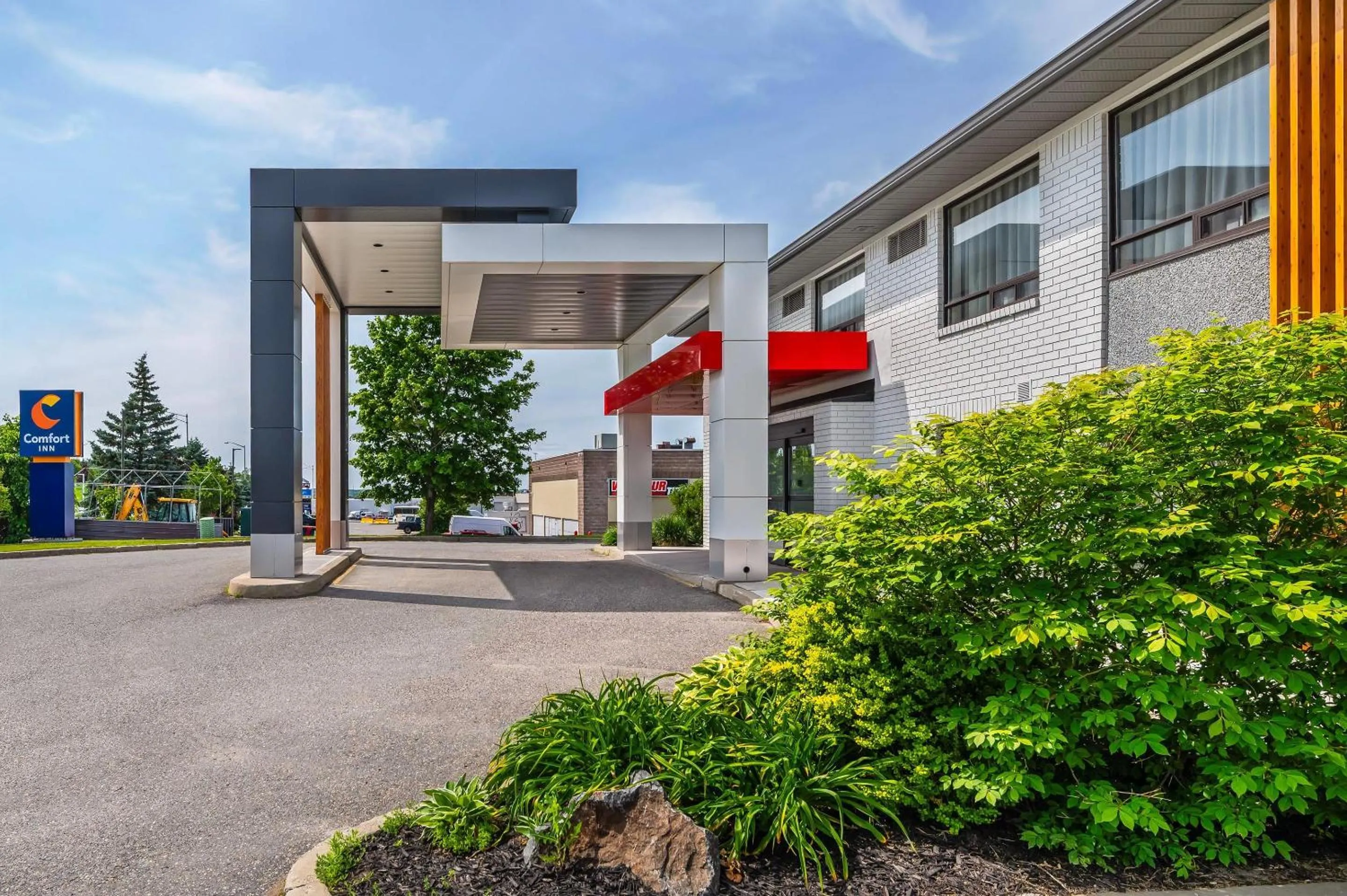 Property building in Comfort Inn East