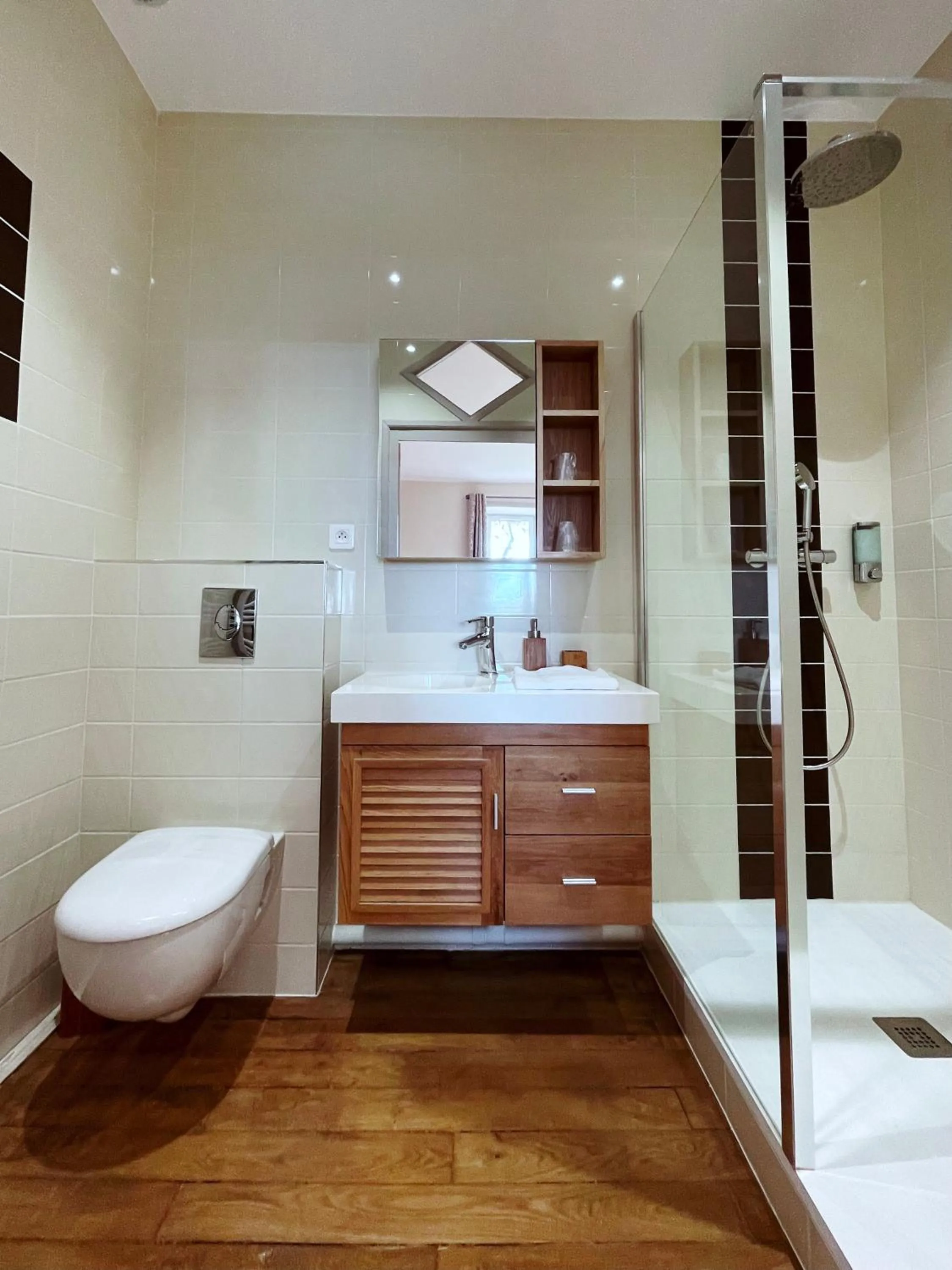 Bathroom in La Maison Verneuil