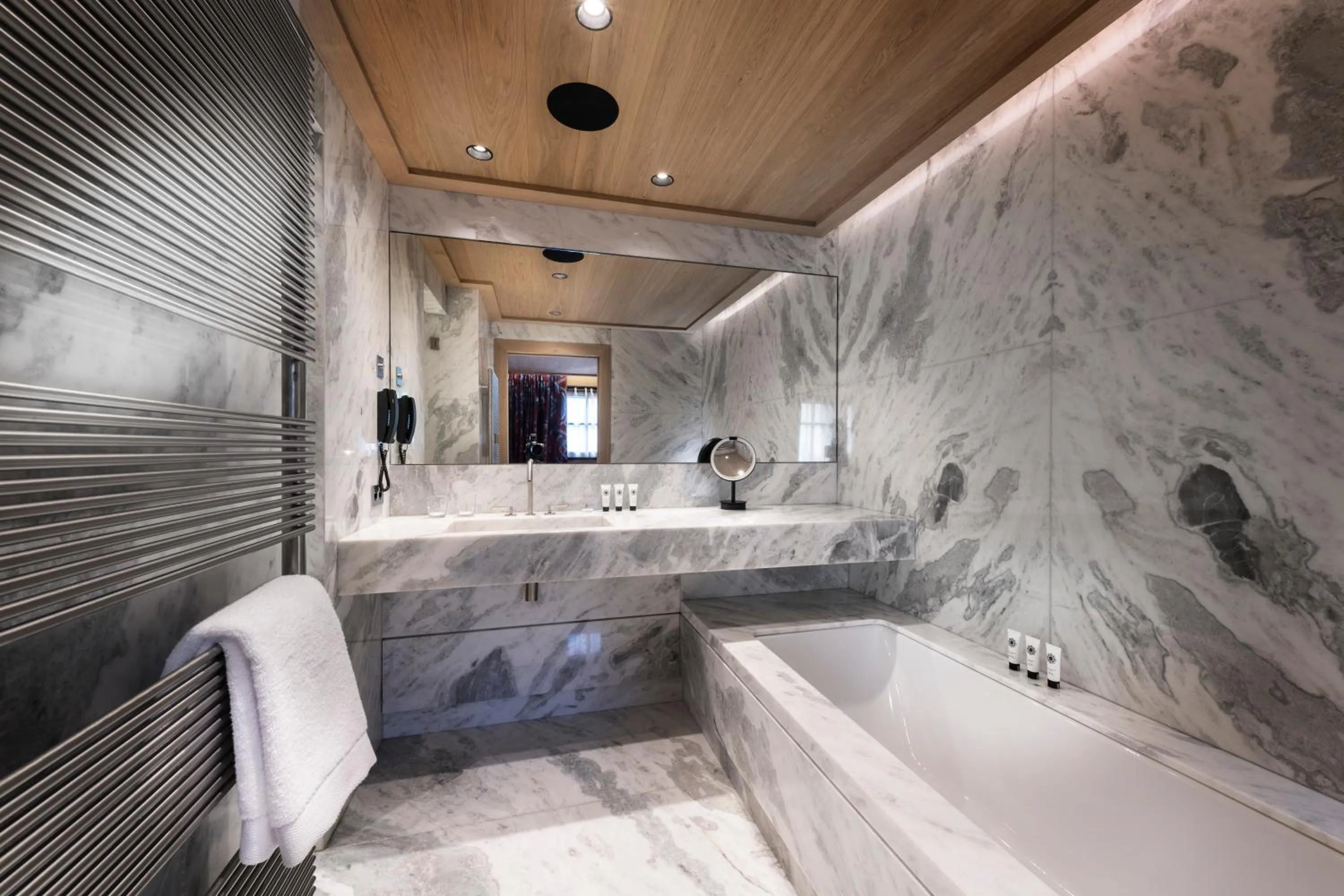 Bathroom in Armancette - The Leading Hotels of the World