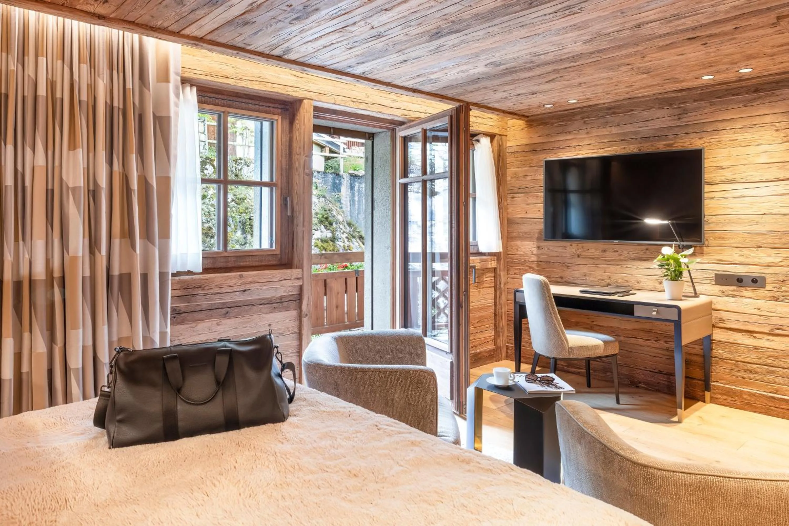 Balcony/Terrace in Armancette - The Leading Hotels of the World