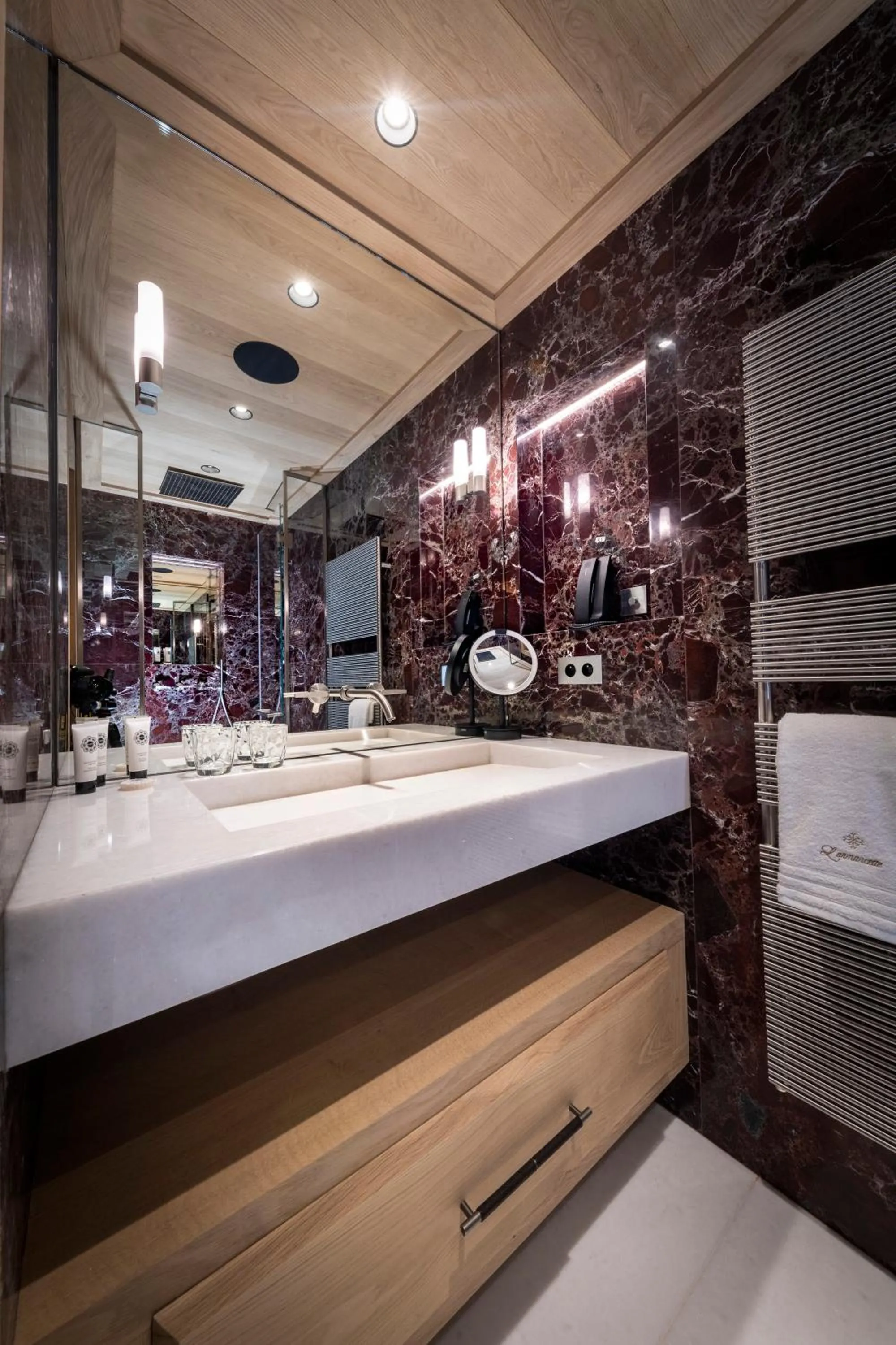 Shower in Armancette - The Leading Hotels of the World