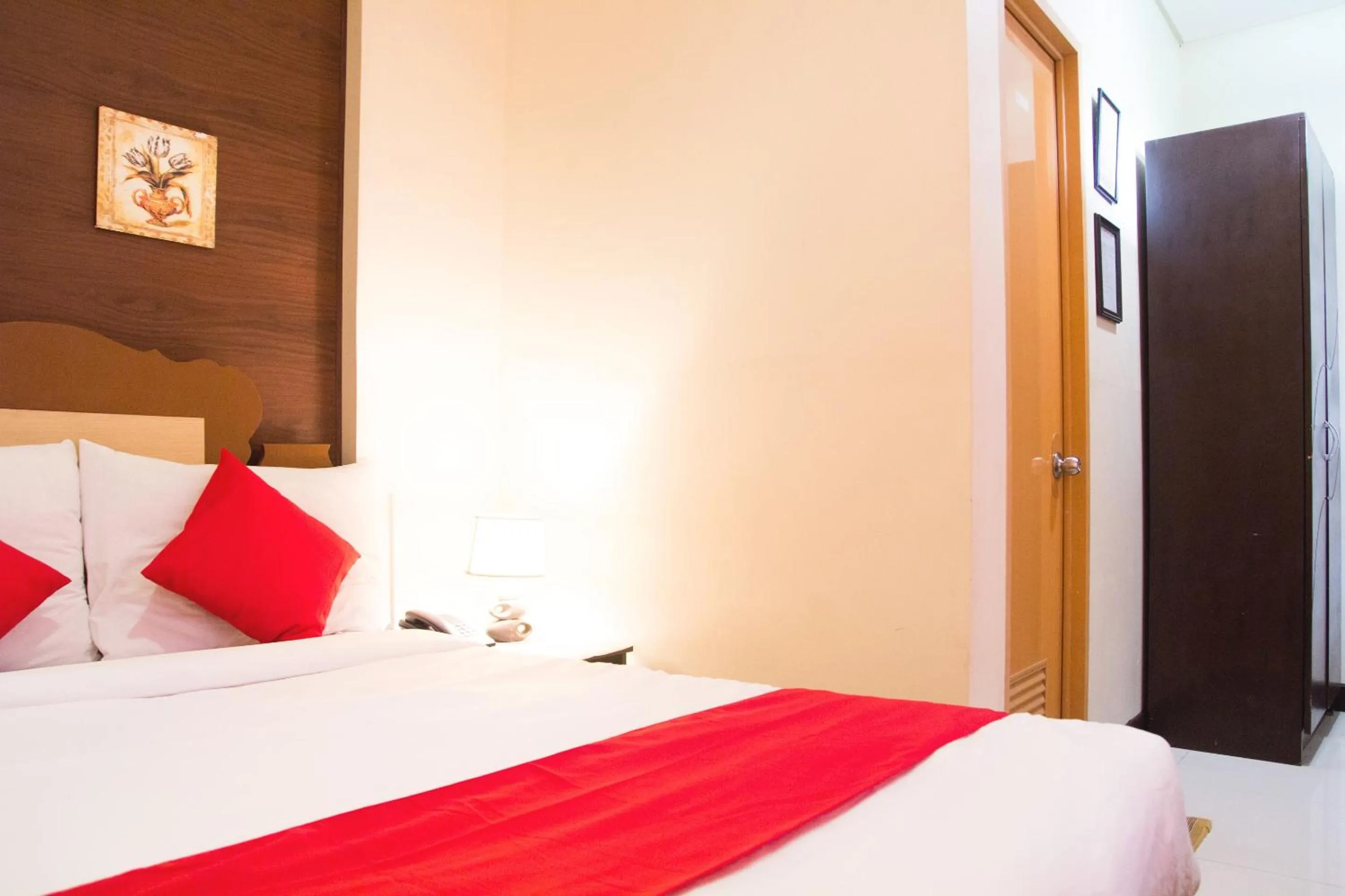 Bedroom in OYO 153 Espacio de Clarita Hometel