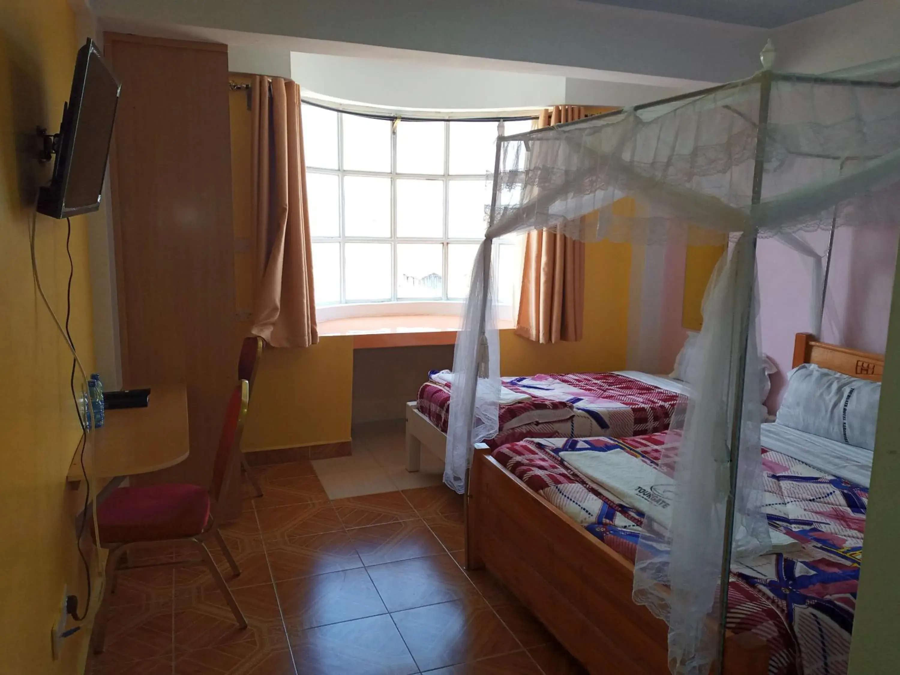 Comfort Triple Room in Tour Gate Hotel Comfort Triple Room in Tour Gate Hotel
