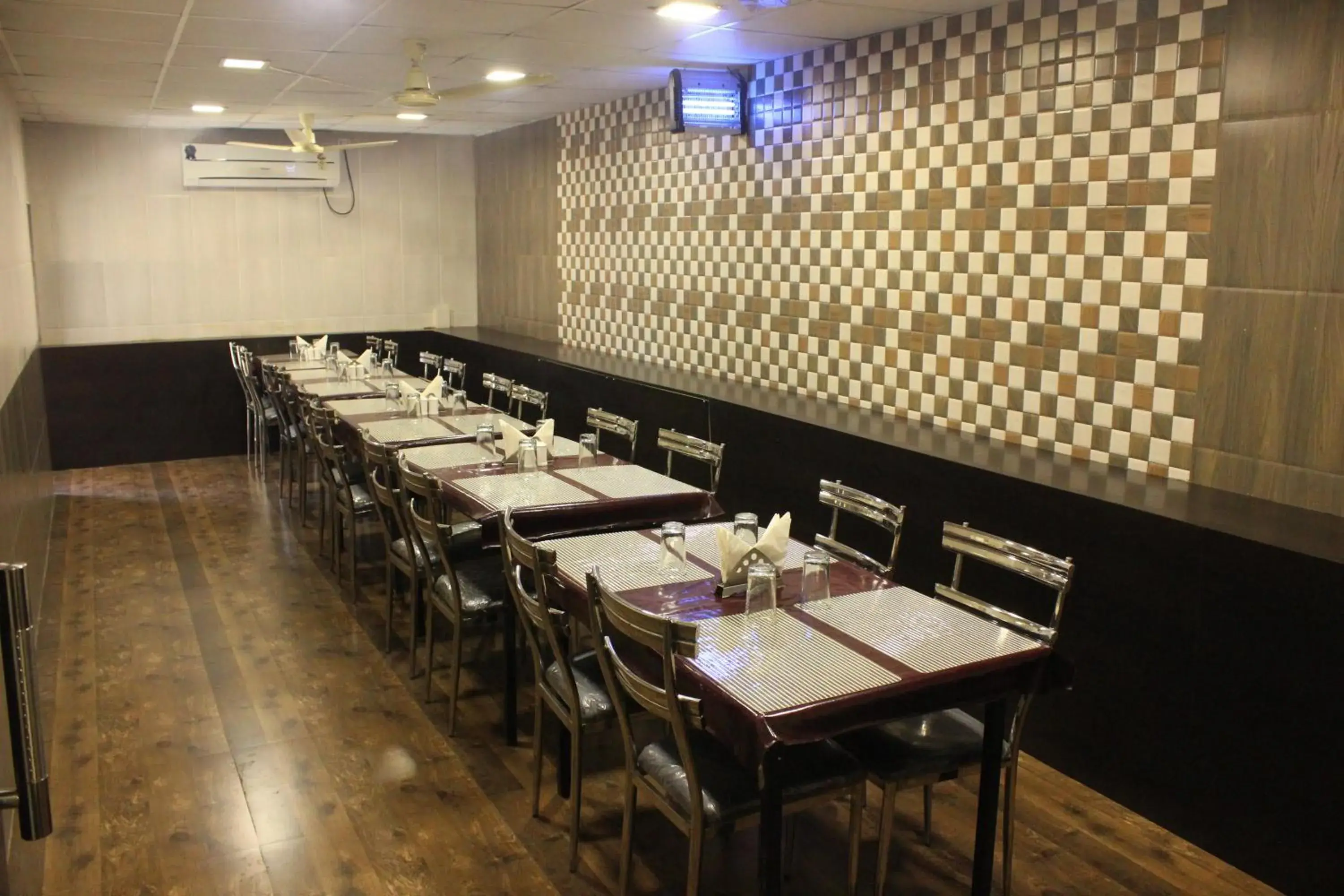 Restaurant/places to eat in Hotel Fortune Restaurant/places to eat in Hotel Fortune