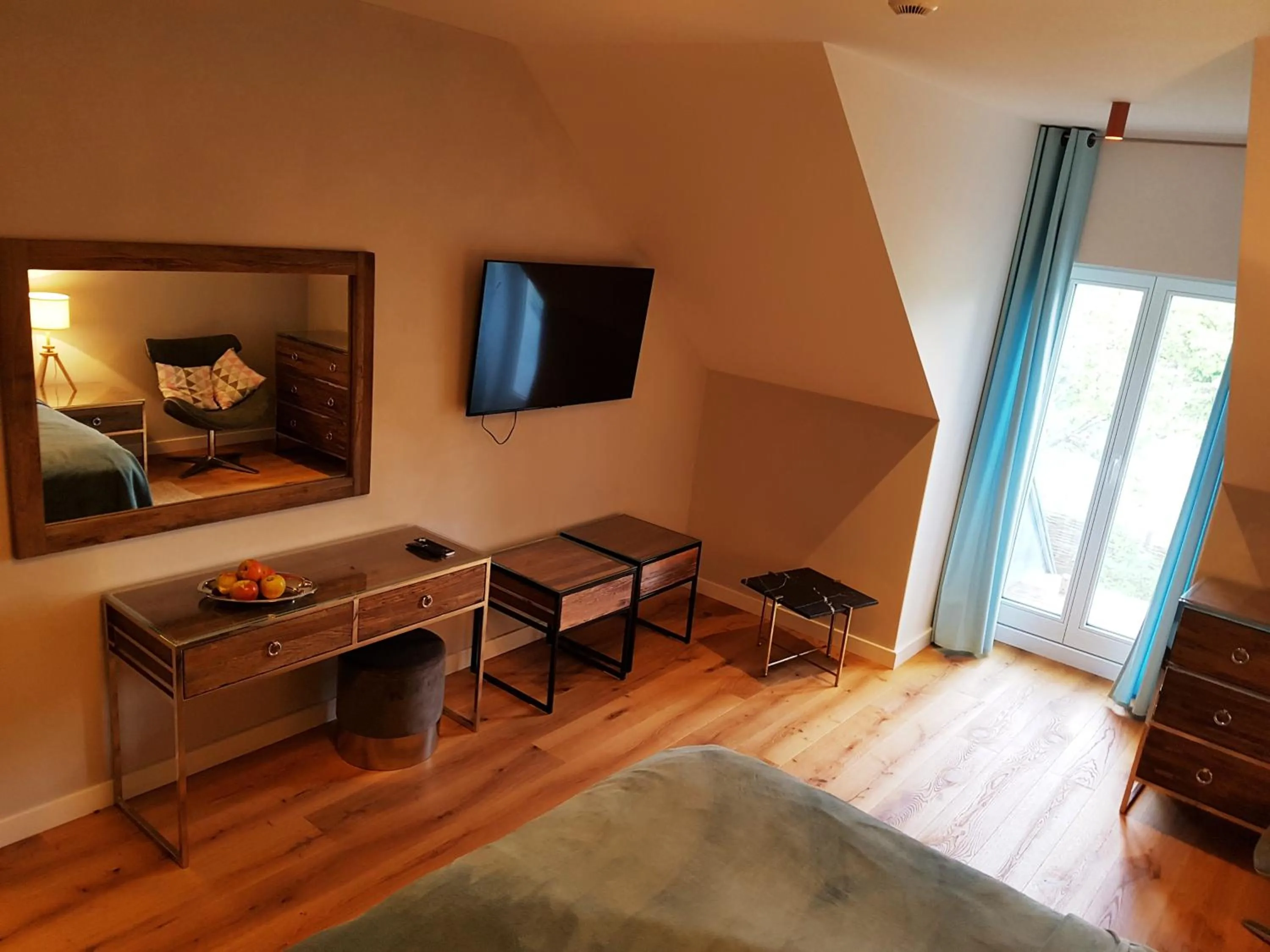 TV and multimedia, Bed in Stoczek 1929