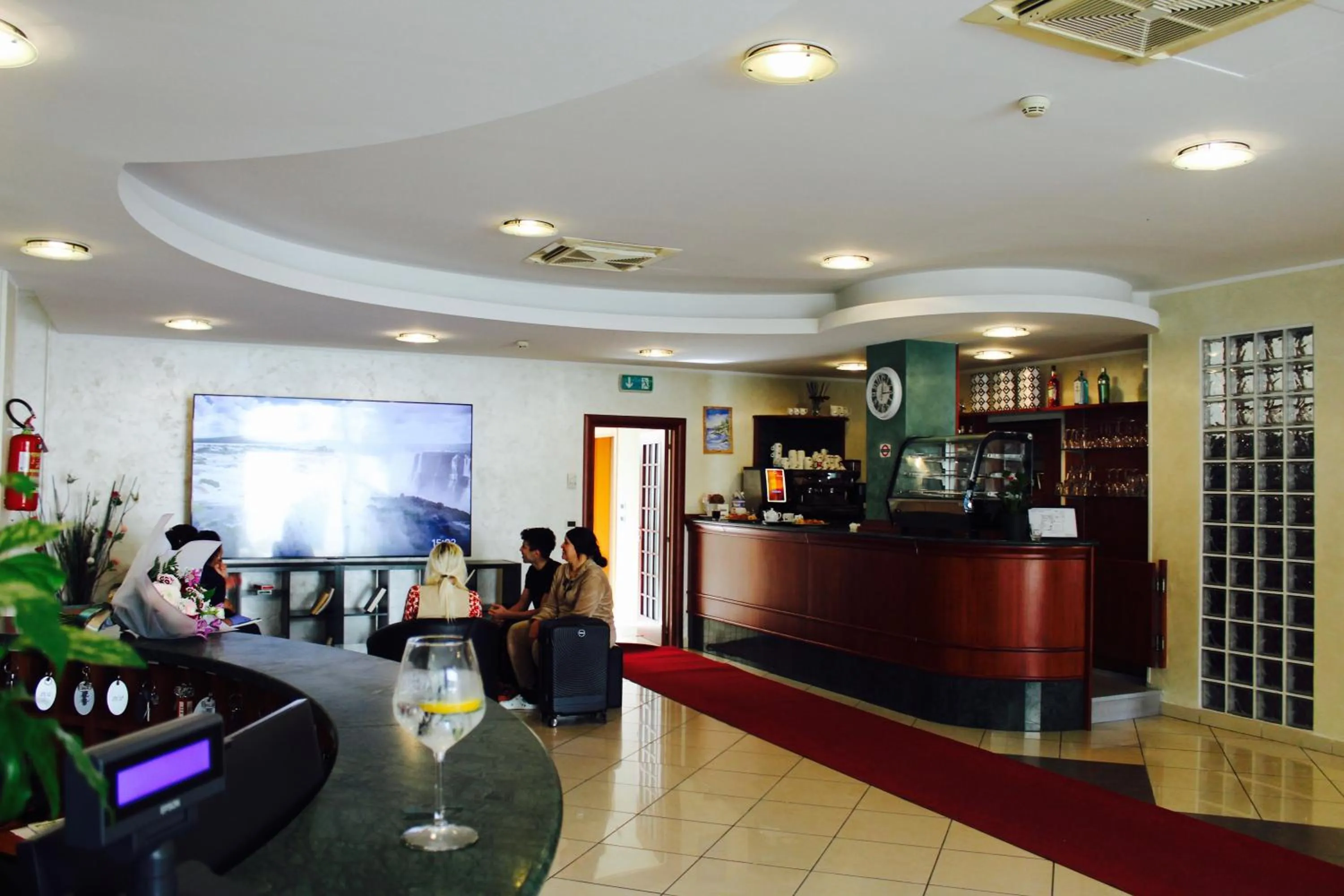 Restaurant/places to eat in Blue Hotel