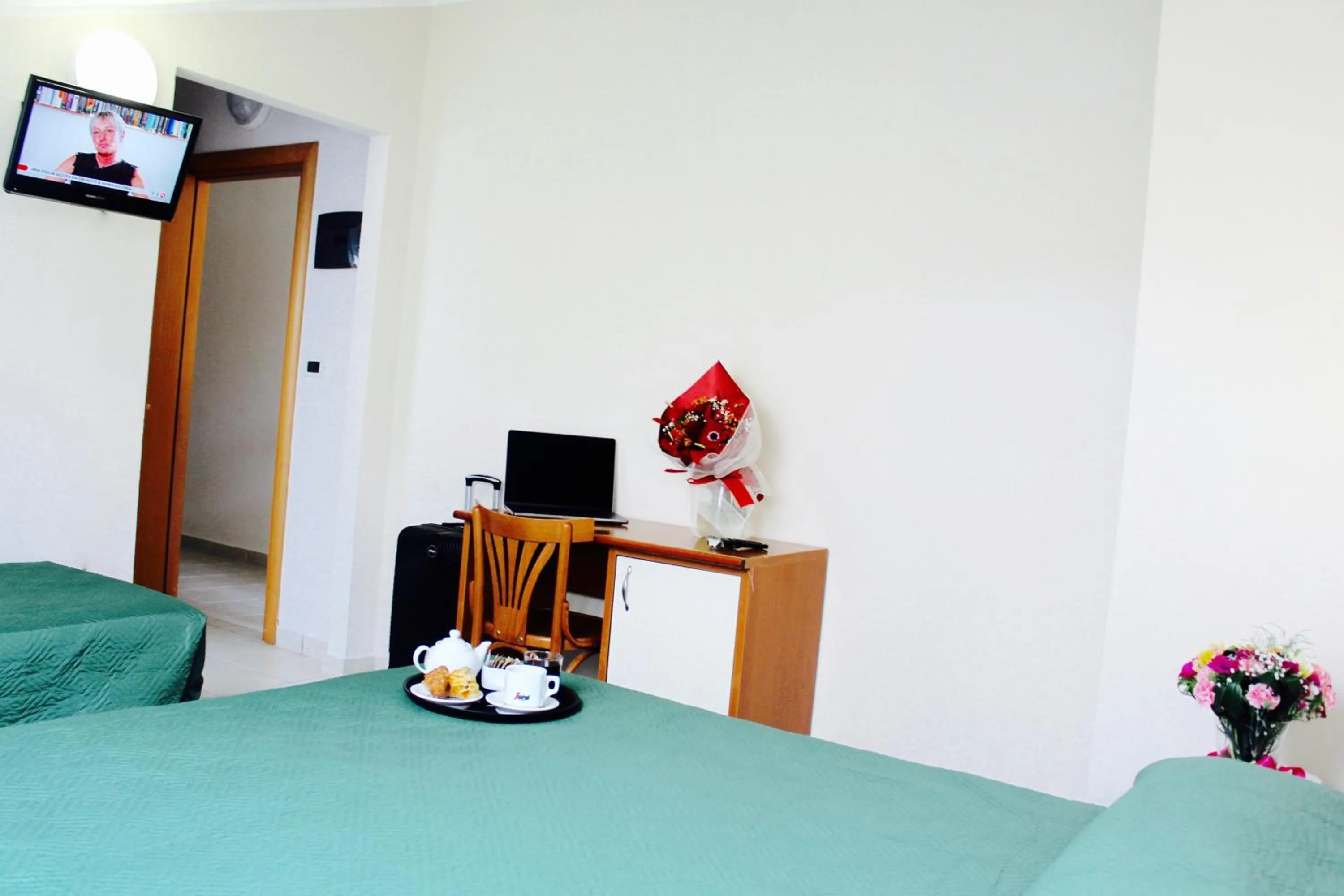 TV and multimedia, Bed in Blue Hotel