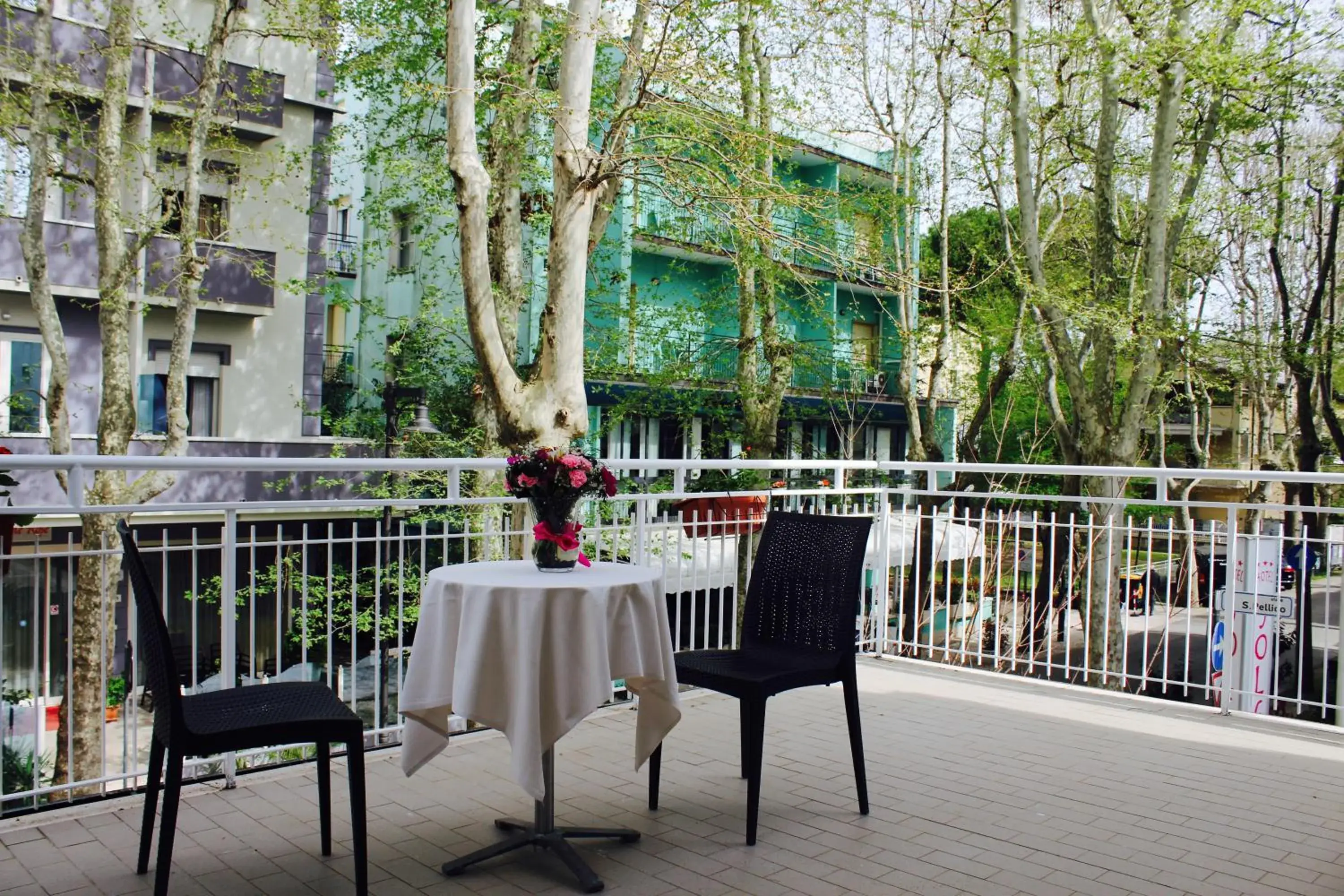 Standard Double or Twin Room with Balcony in Blue Hotel Standard Double or Twin Room with Balcony in Blue Hotel