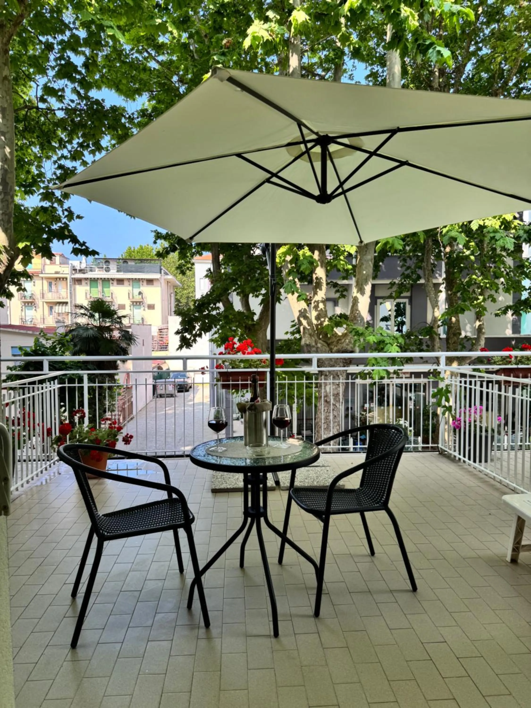 Balcony/Terrace in Blue Hotel