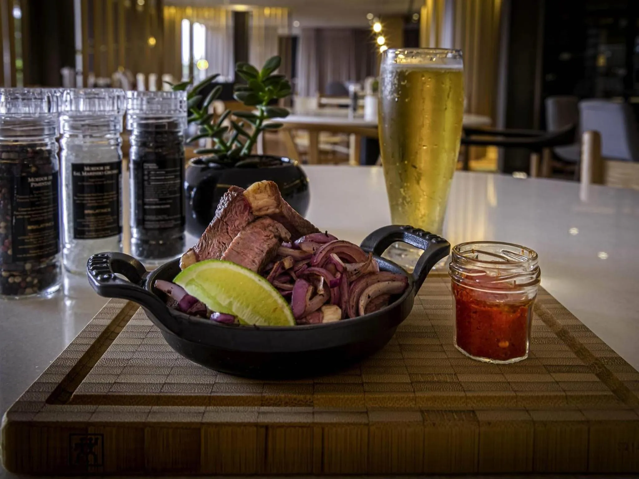 Lounge or bar in Pullman Sao Paulo Guarulhos Airport