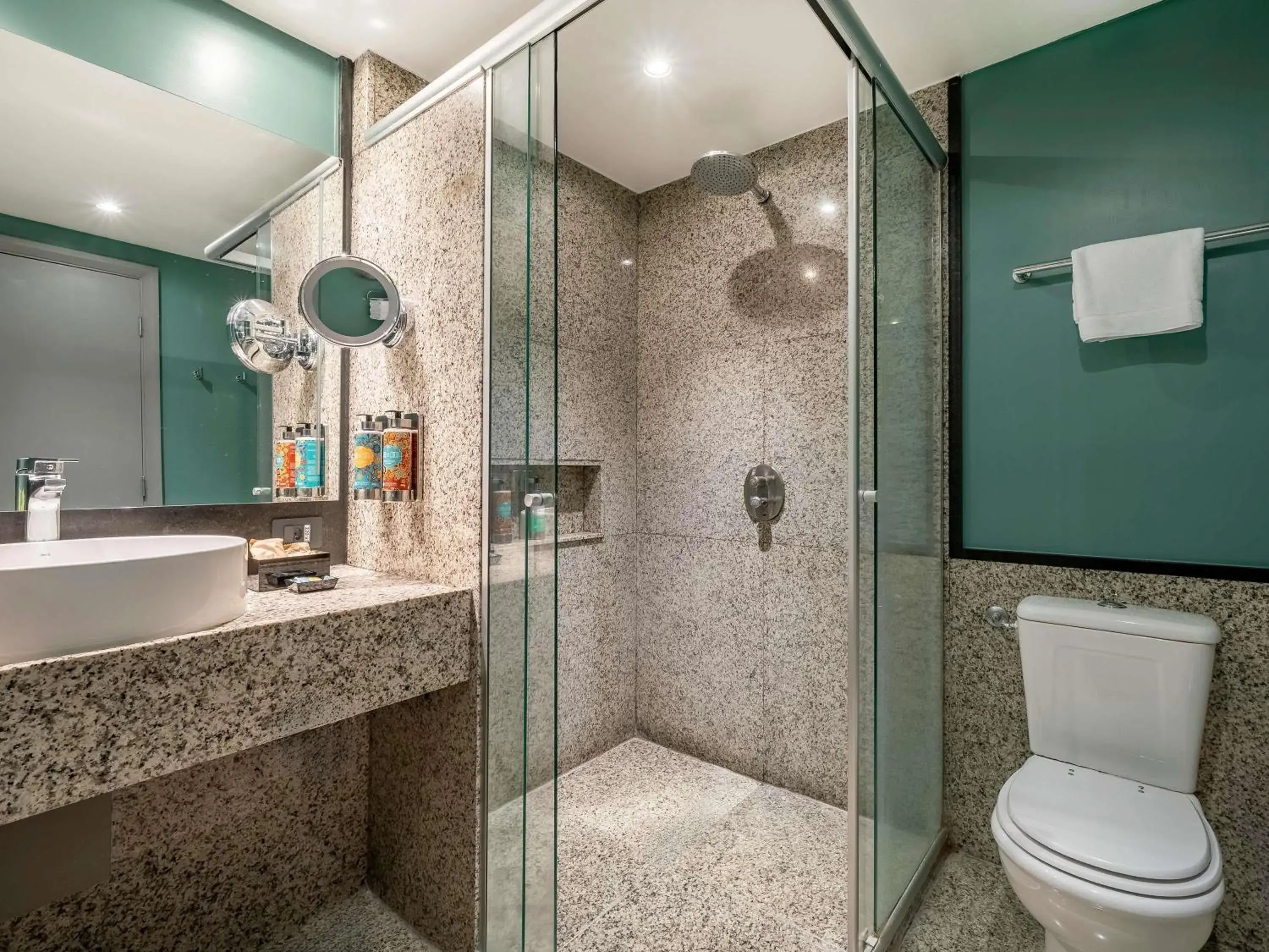 Bedroom in Pullman Sao Paulo Guarulhos Airport Bedroom in Pullman Sao Paulo Guarulhos Airport