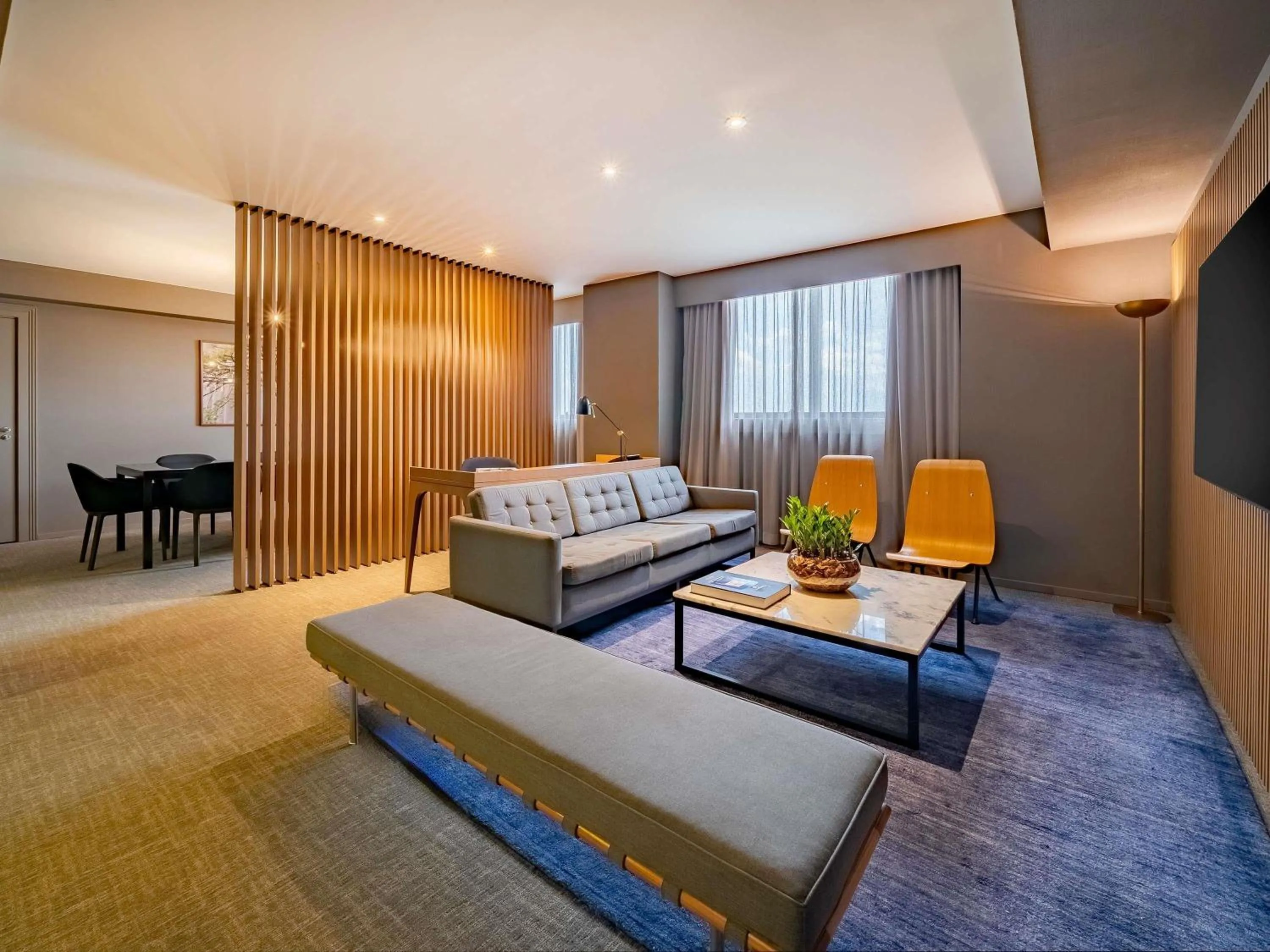 Photo of the whole room, Bed in Pullman Sao Paulo Guarulhos Airport