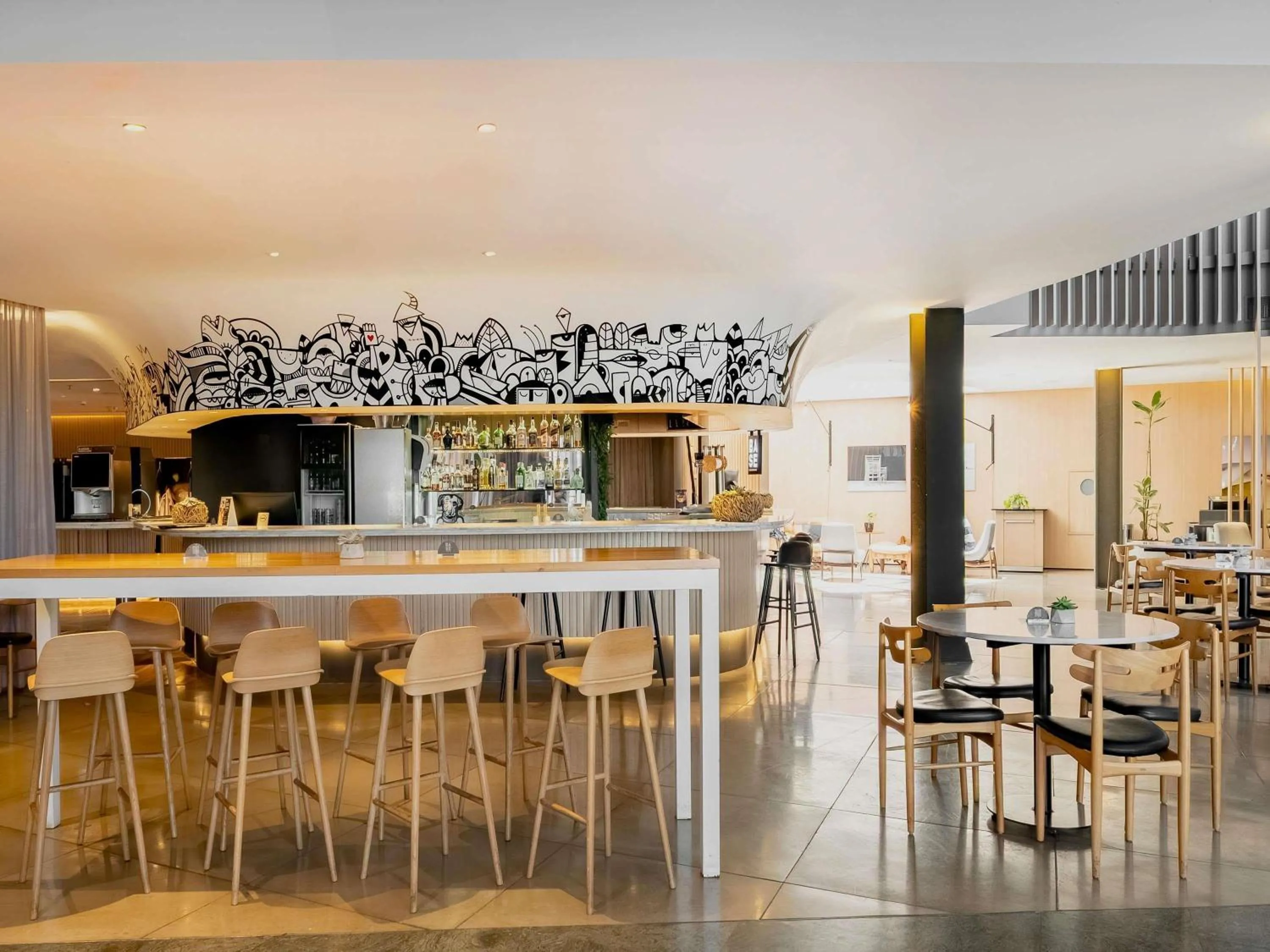 Restaurant/places to eat in Pullman Sao Paulo Guarulhos Airport