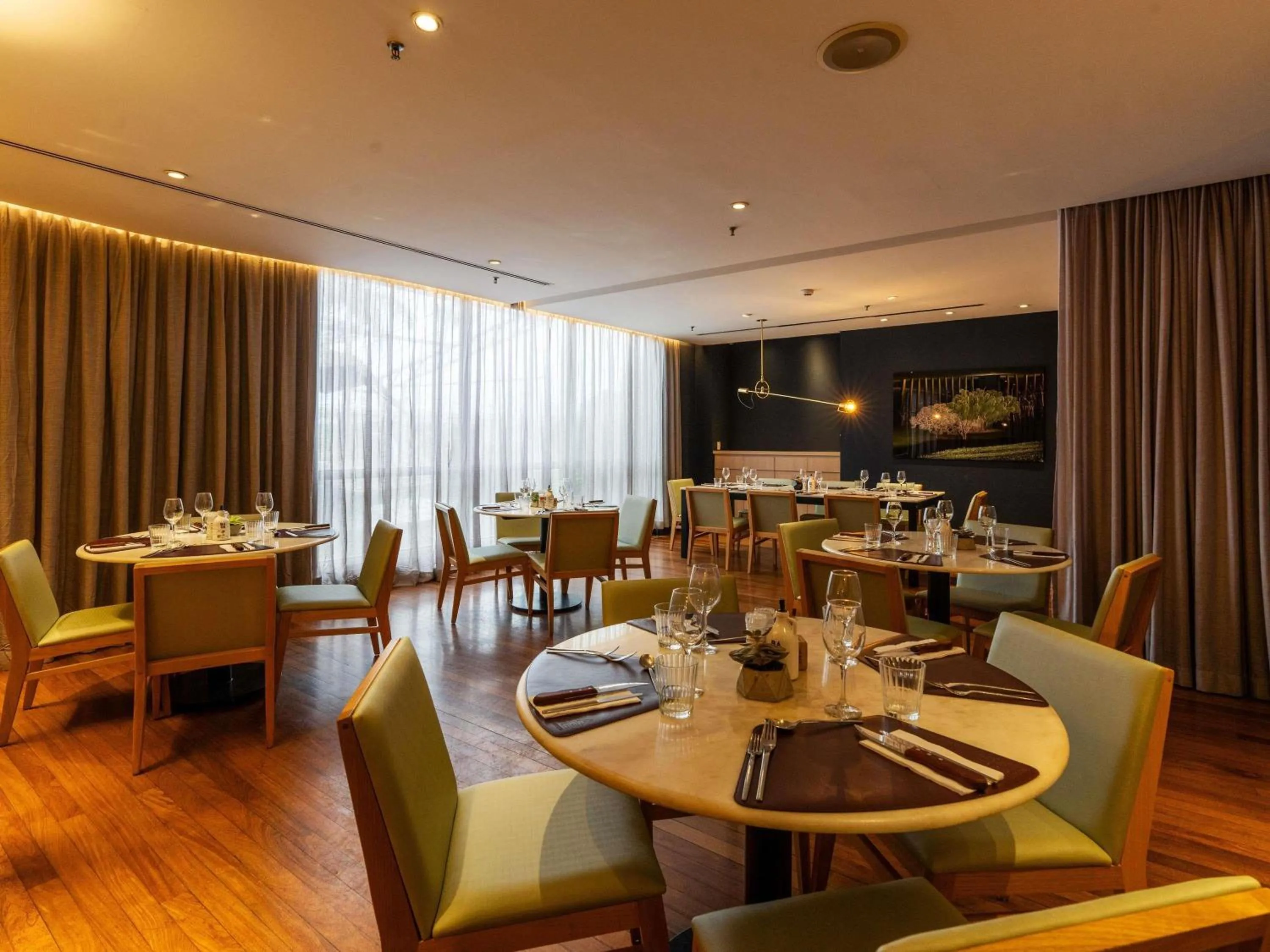 Restaurant/places to eat in Pullman Sao Paulo Guarulhos Airport