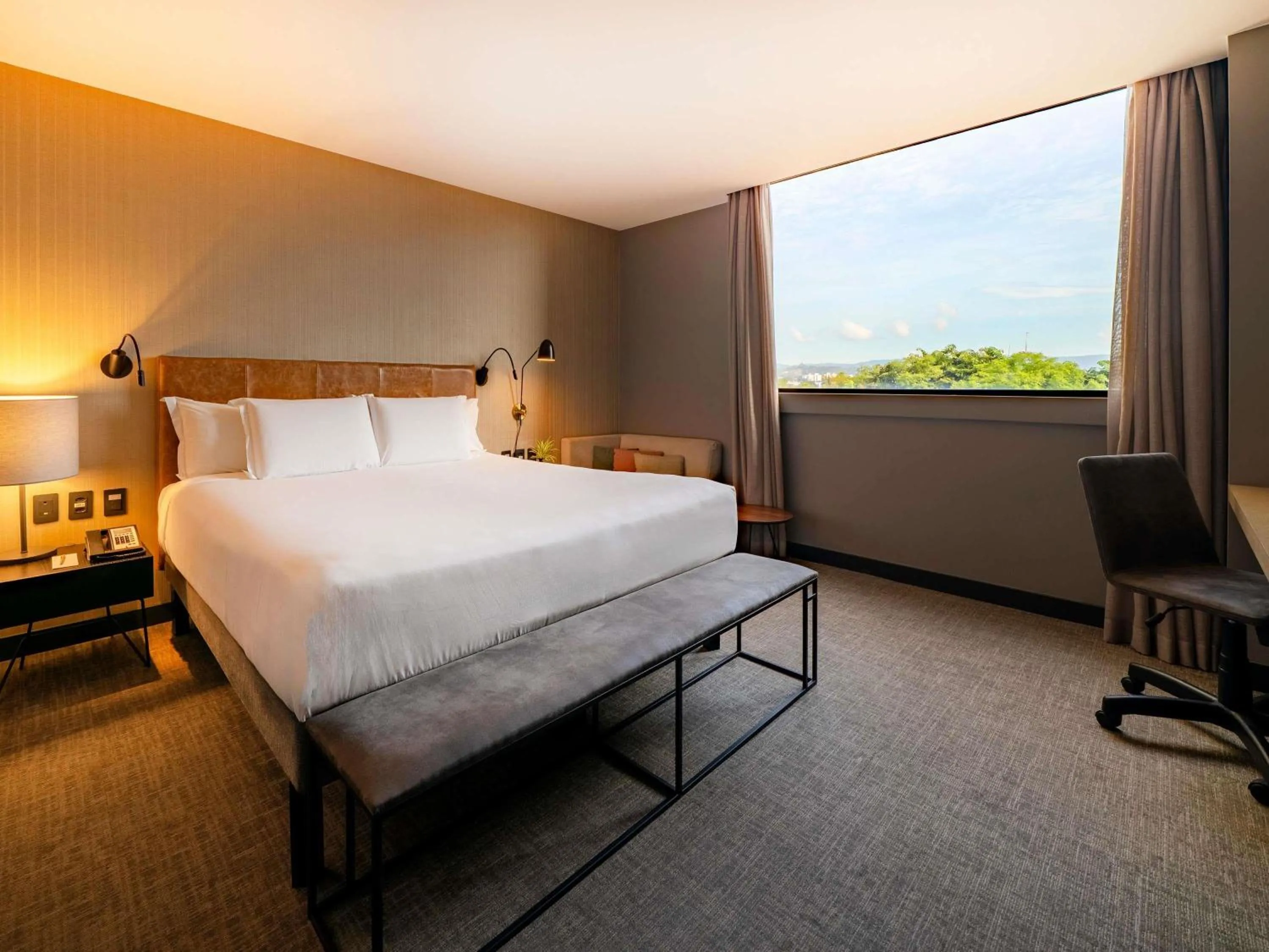 Bed in Pullman Sao Paulo Guarulhos Airport