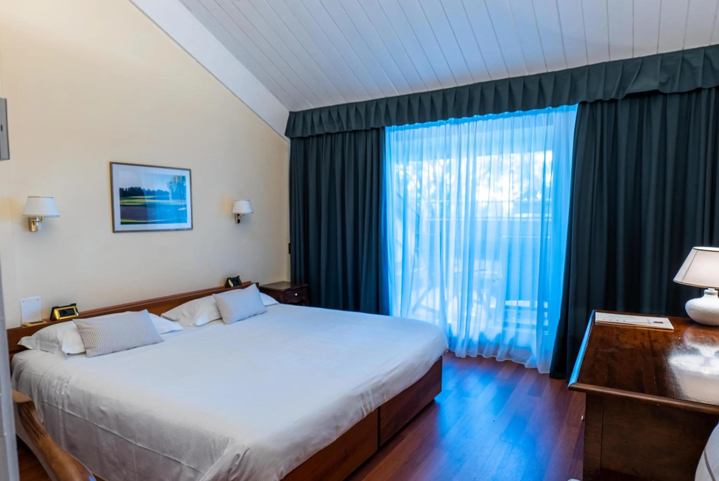 Bedroom, Bed in Golf Hotel La Pinetina