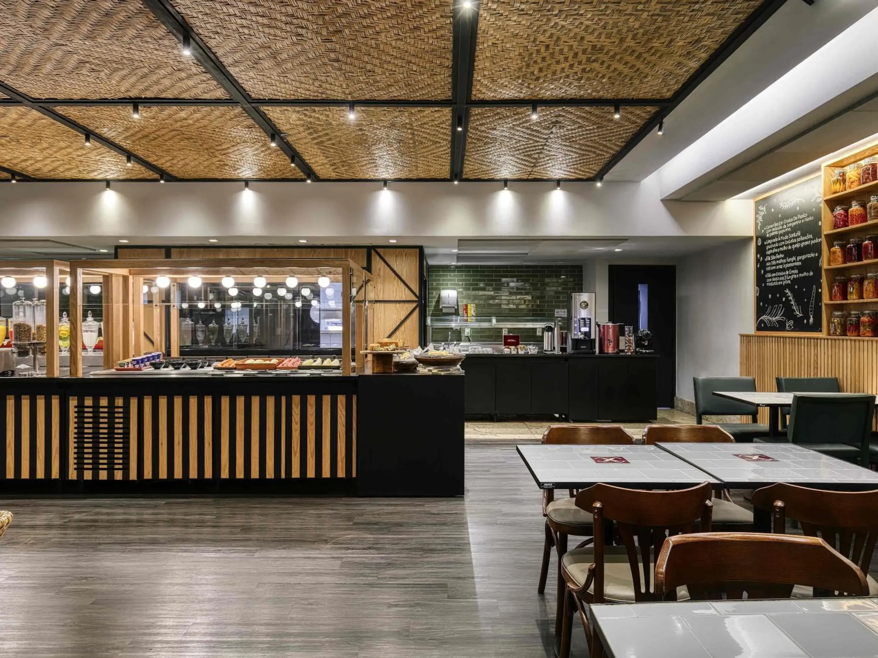 Restaurant/places to eat in Caesar Business Belo Horizonte Belvedere Restaurant/places to eat in Caesar Business Belo Horizonte Belvedere