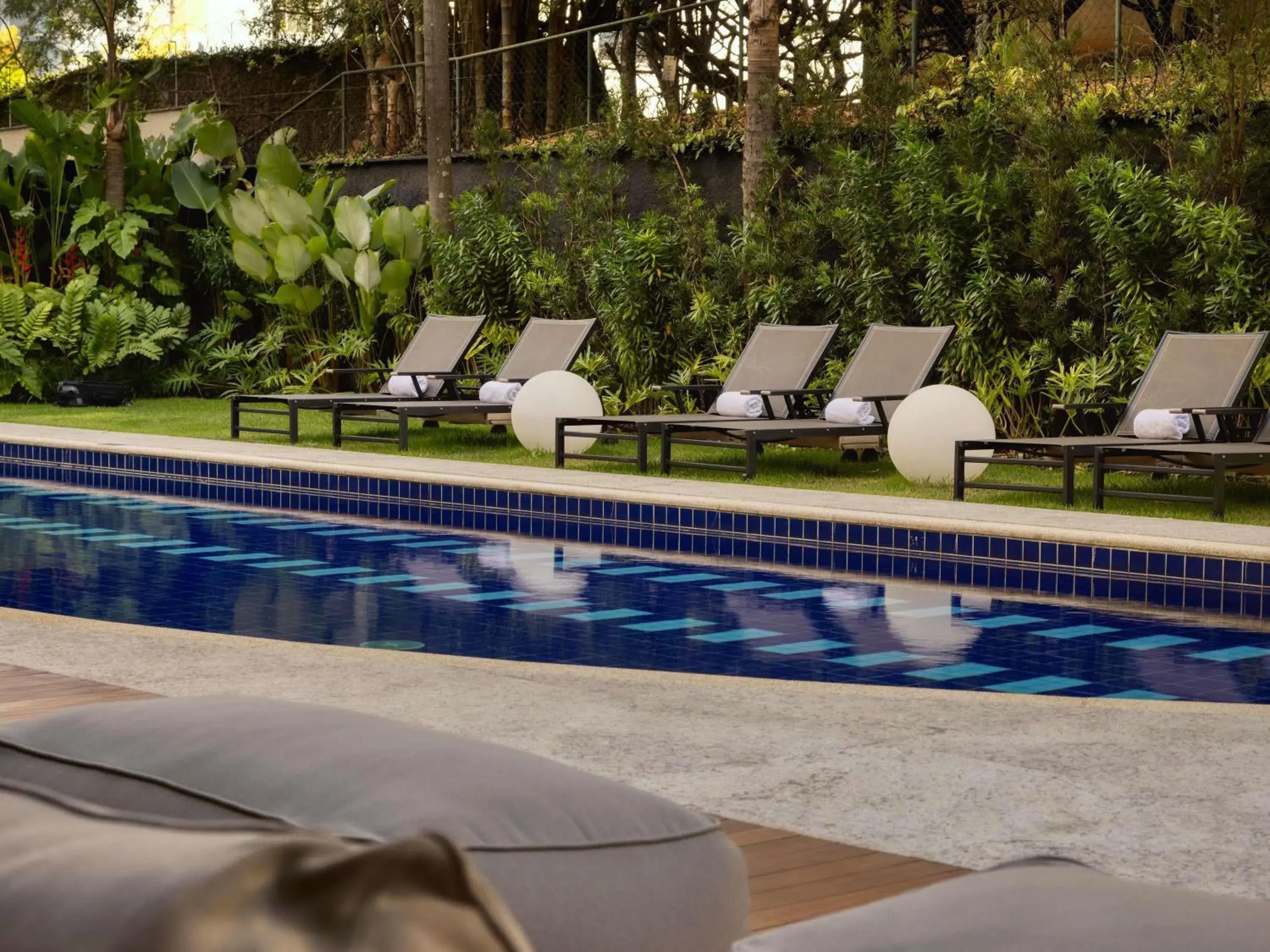 Pool view in Caesar Business Belo Horizonte Belvedere Pool view in Caesar Business Belo Horizonte Belvedere