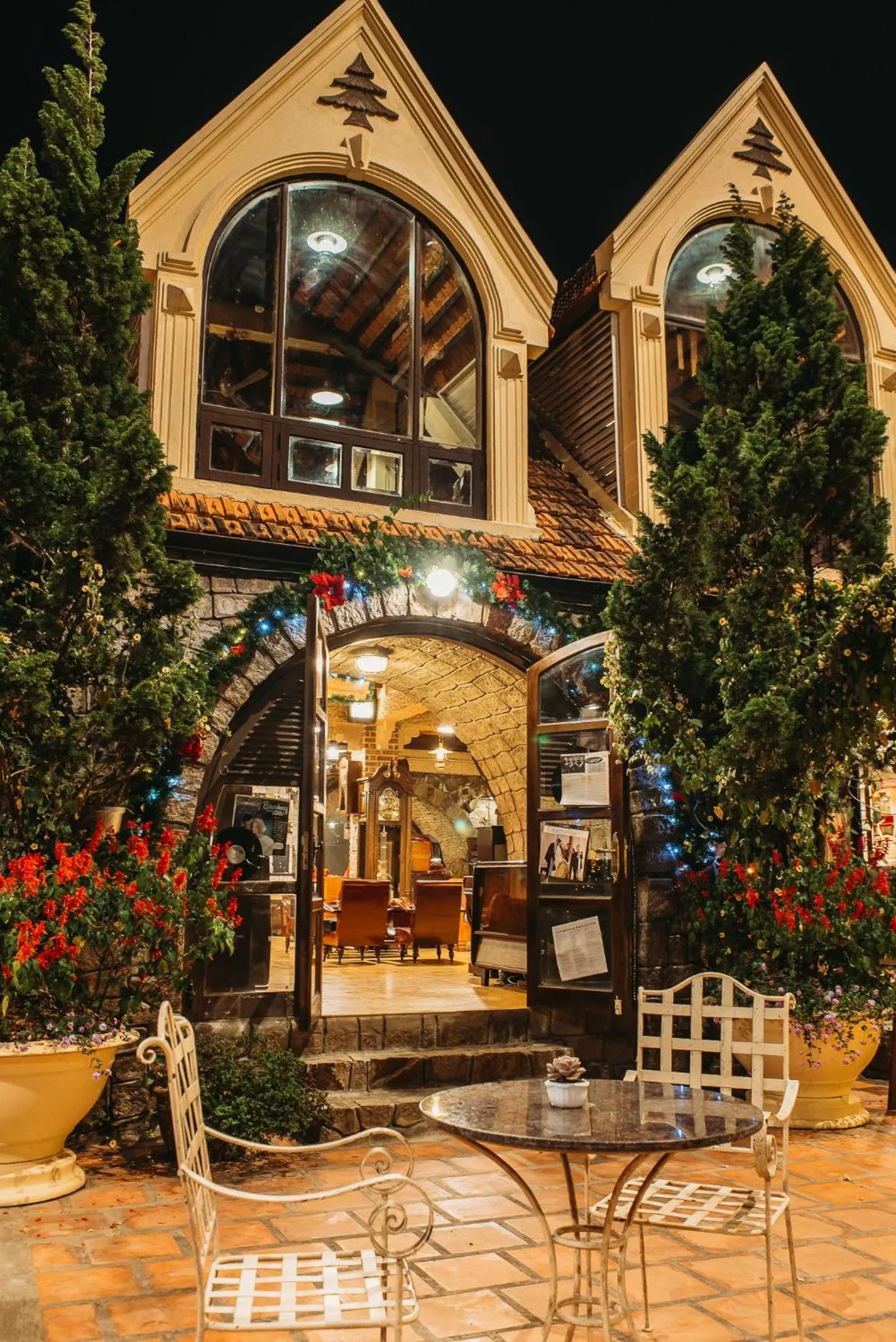 Property building in Saphir Dalat Hotel