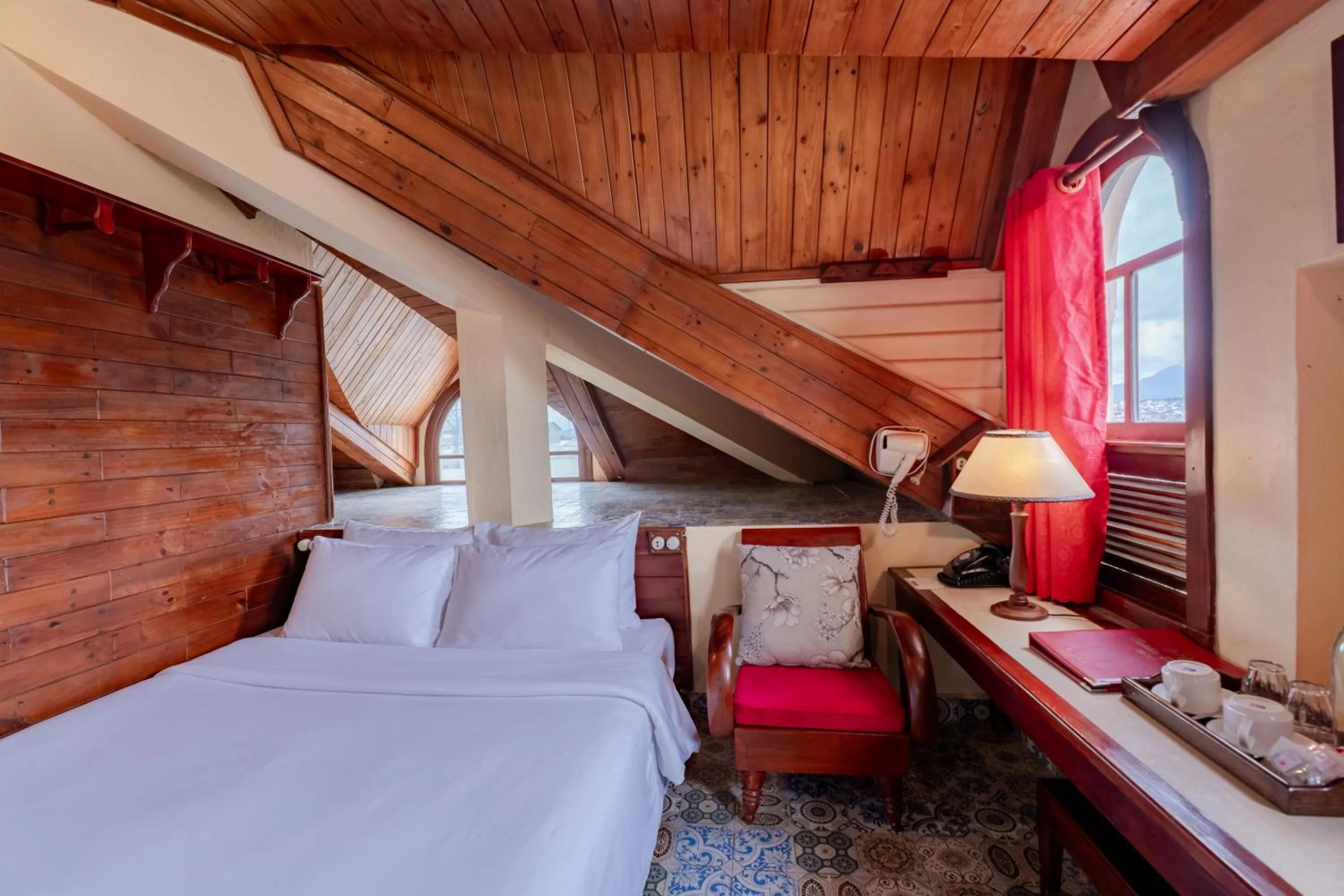 Bedroom, Bed in Saphir Dalat Hotel