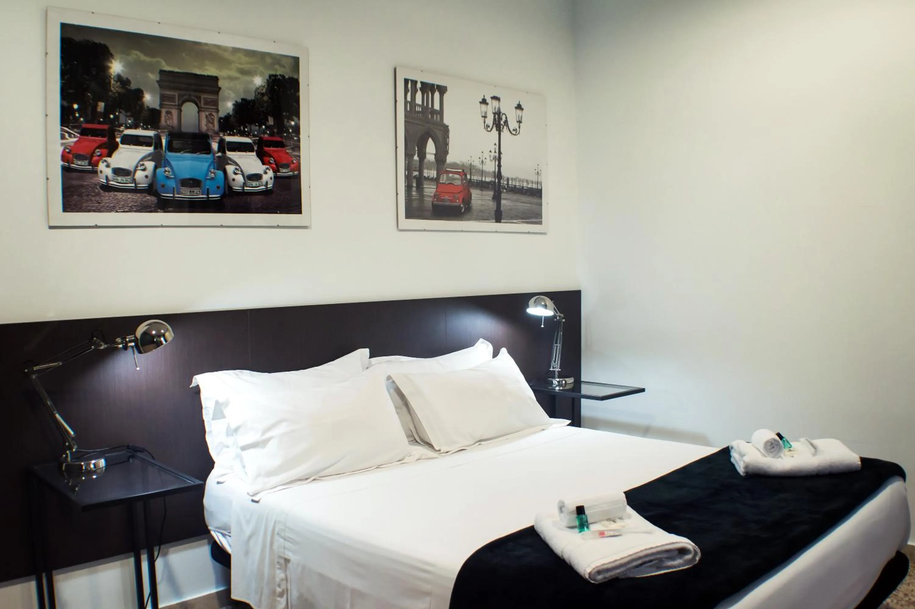 Photo of the whole room, Bed in Quart Youth Hostel & Apartments