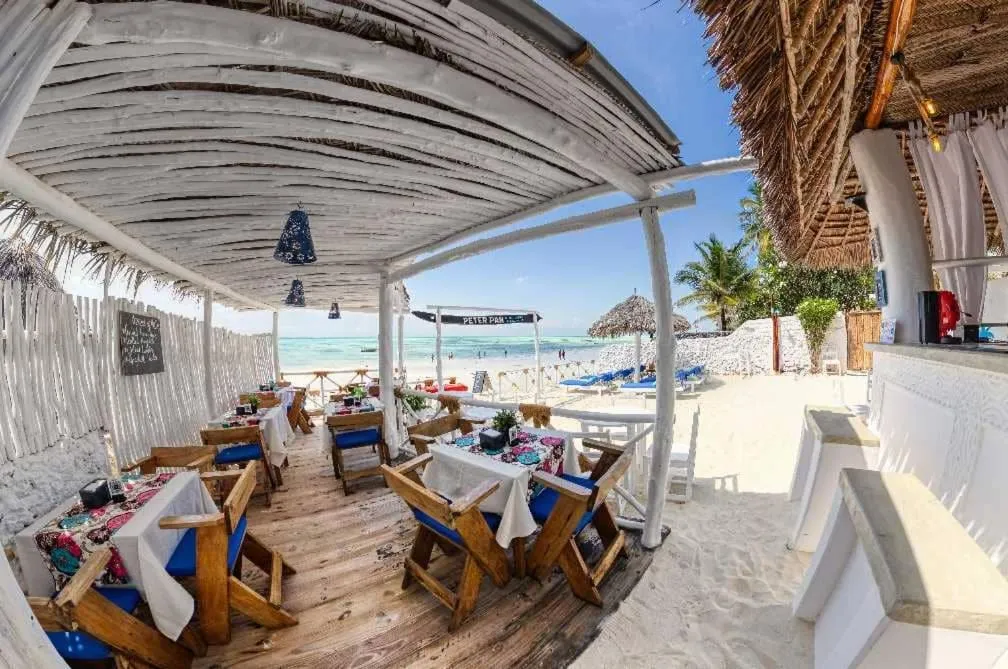 Restaurant/places to eat in Peter Pan Beach Lodge