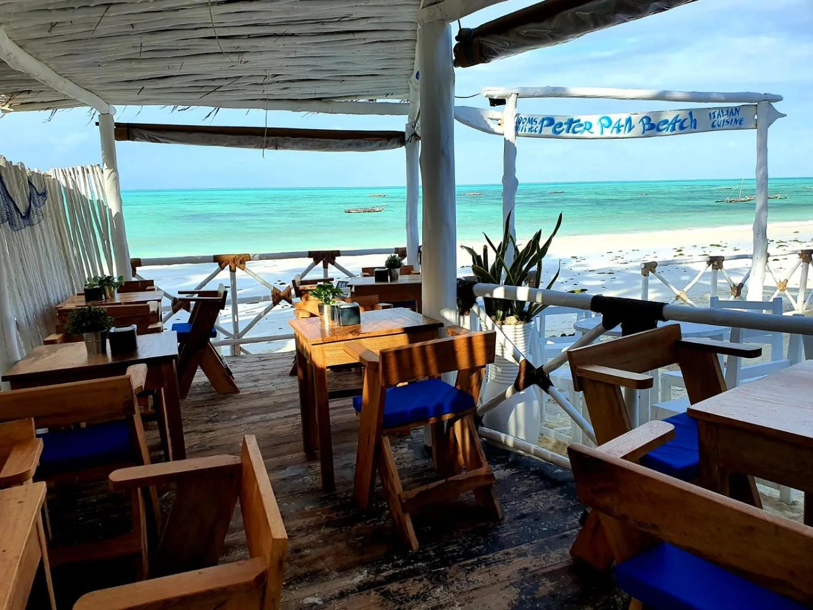 Restaurant/places to eat in Peter Pan Beach Lodge