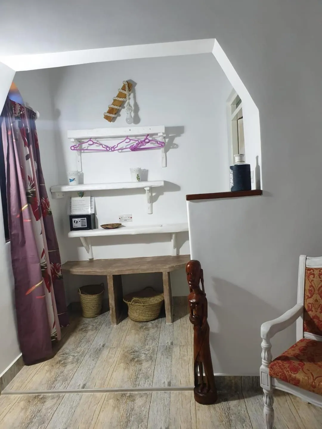 Photo of the whole room in Peter Pan Beach Lodge