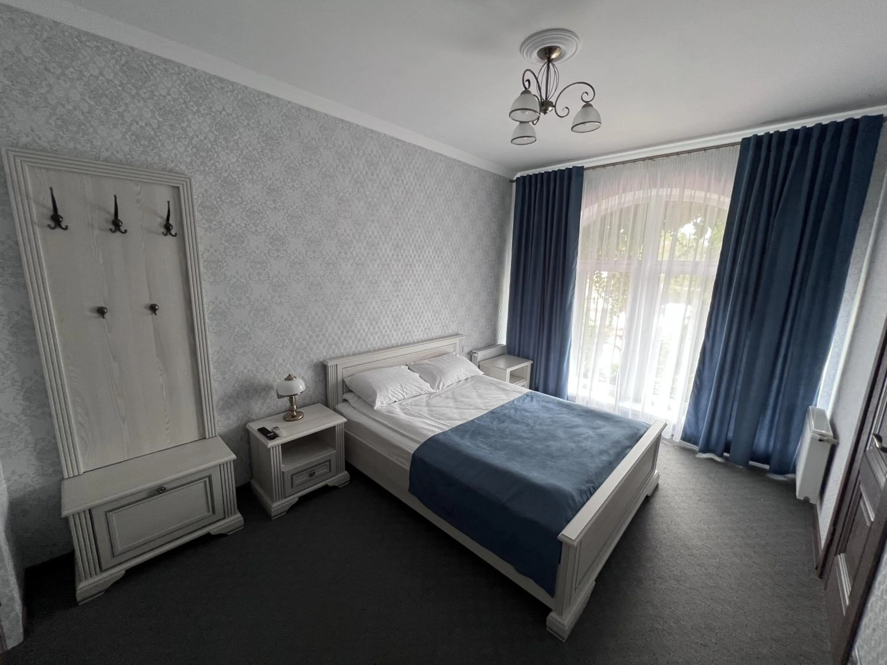 Photo of the whole room, Bed in Zolotoy Fazan