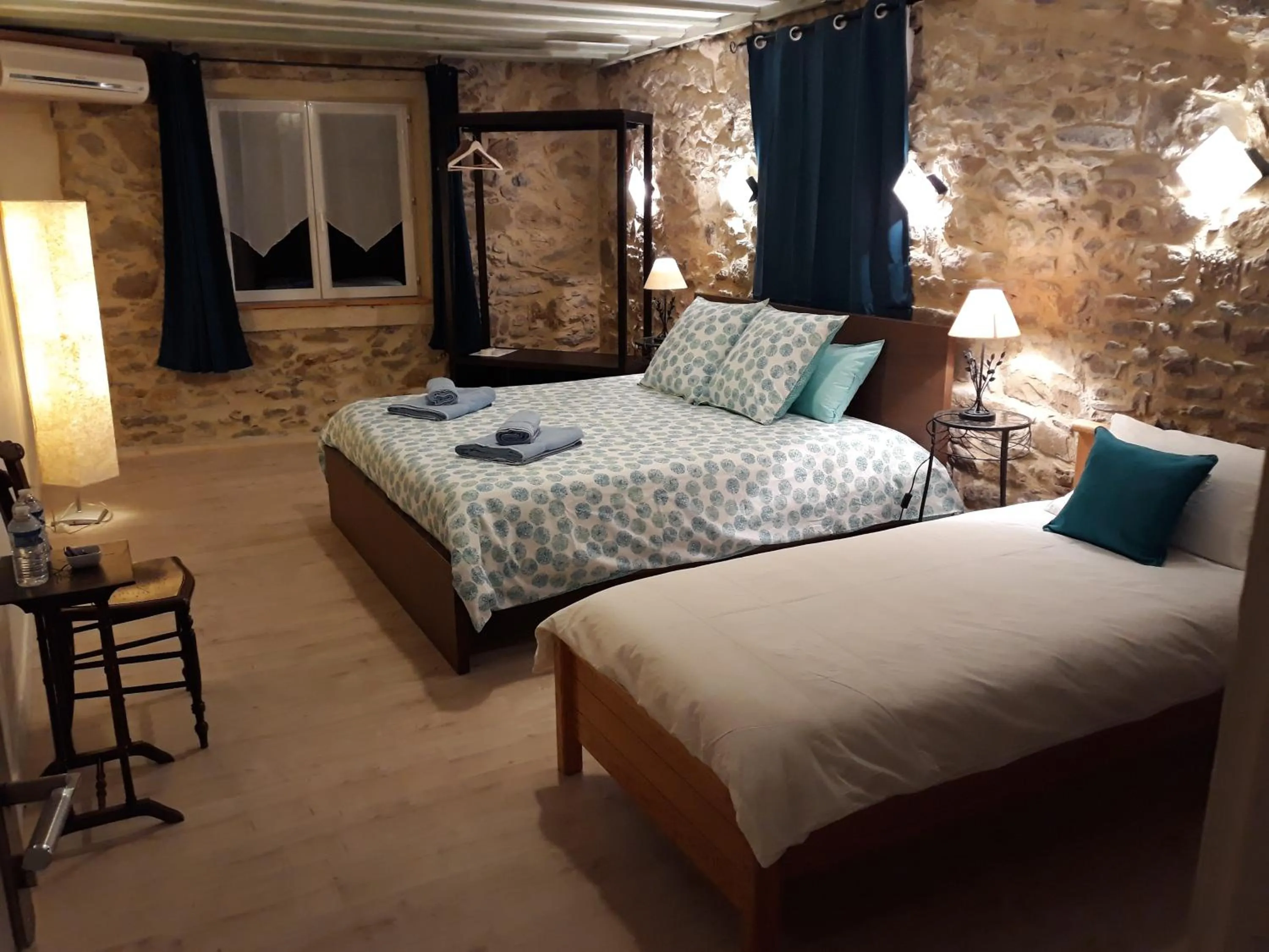 Photo of the whole room, Bed in Chambres d'hôtes Les Gragniotes