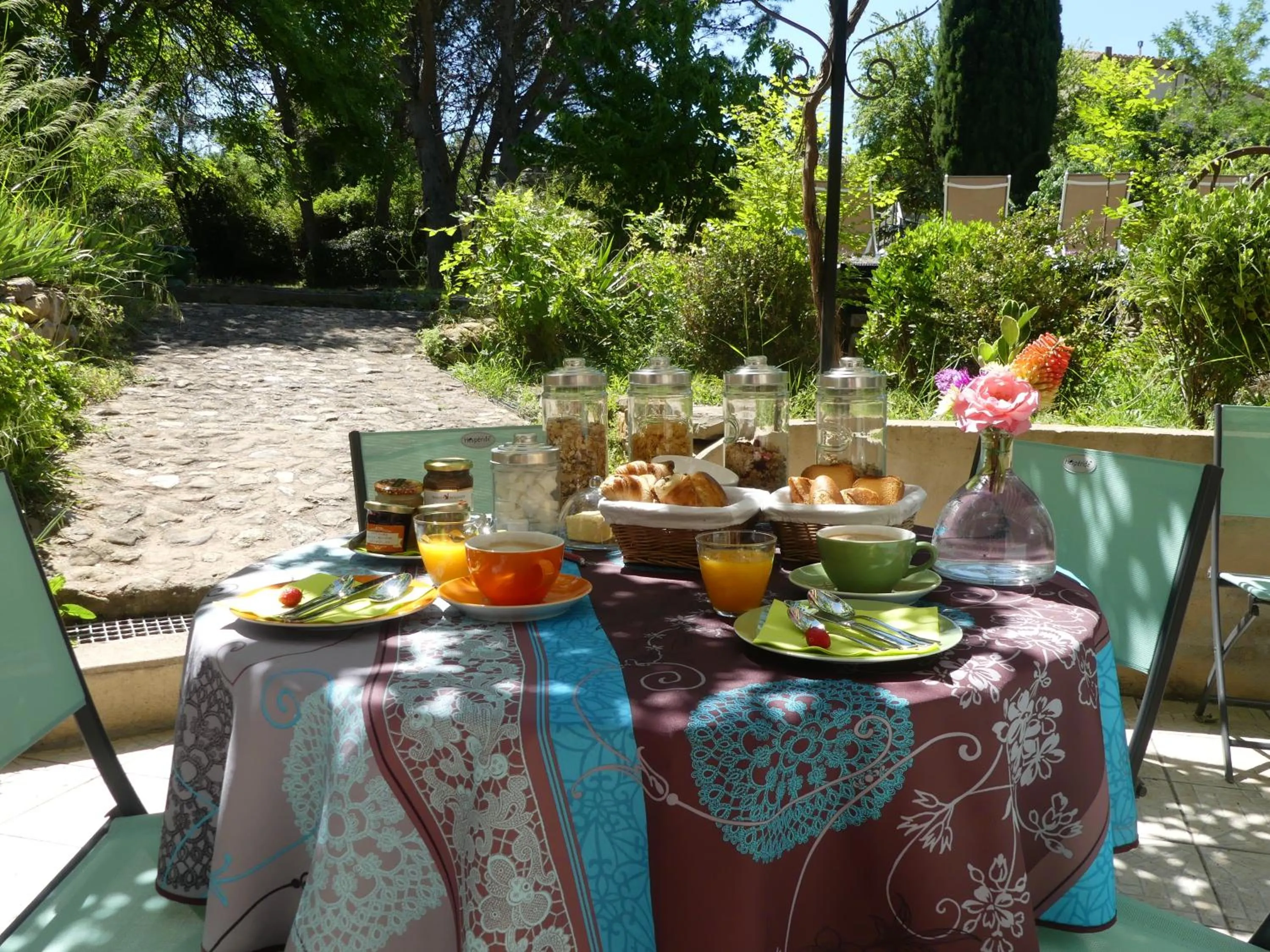 Breakfast in Chambres d'hôtes Les Gragniotes