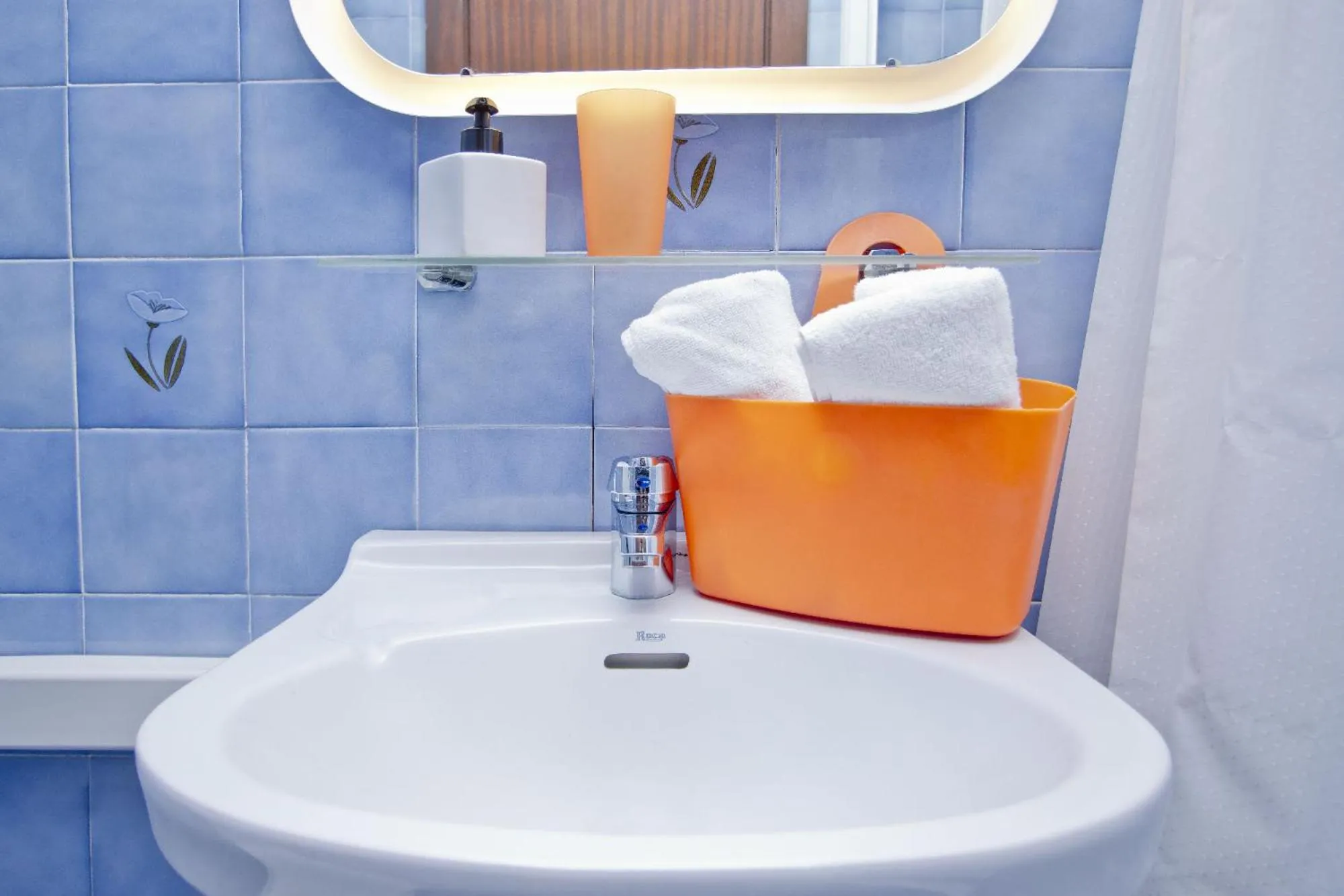 Barcelona City Seven Hostal