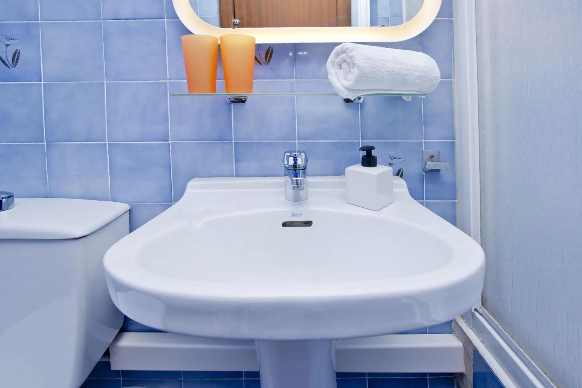 Barcelona City Seven Hostal