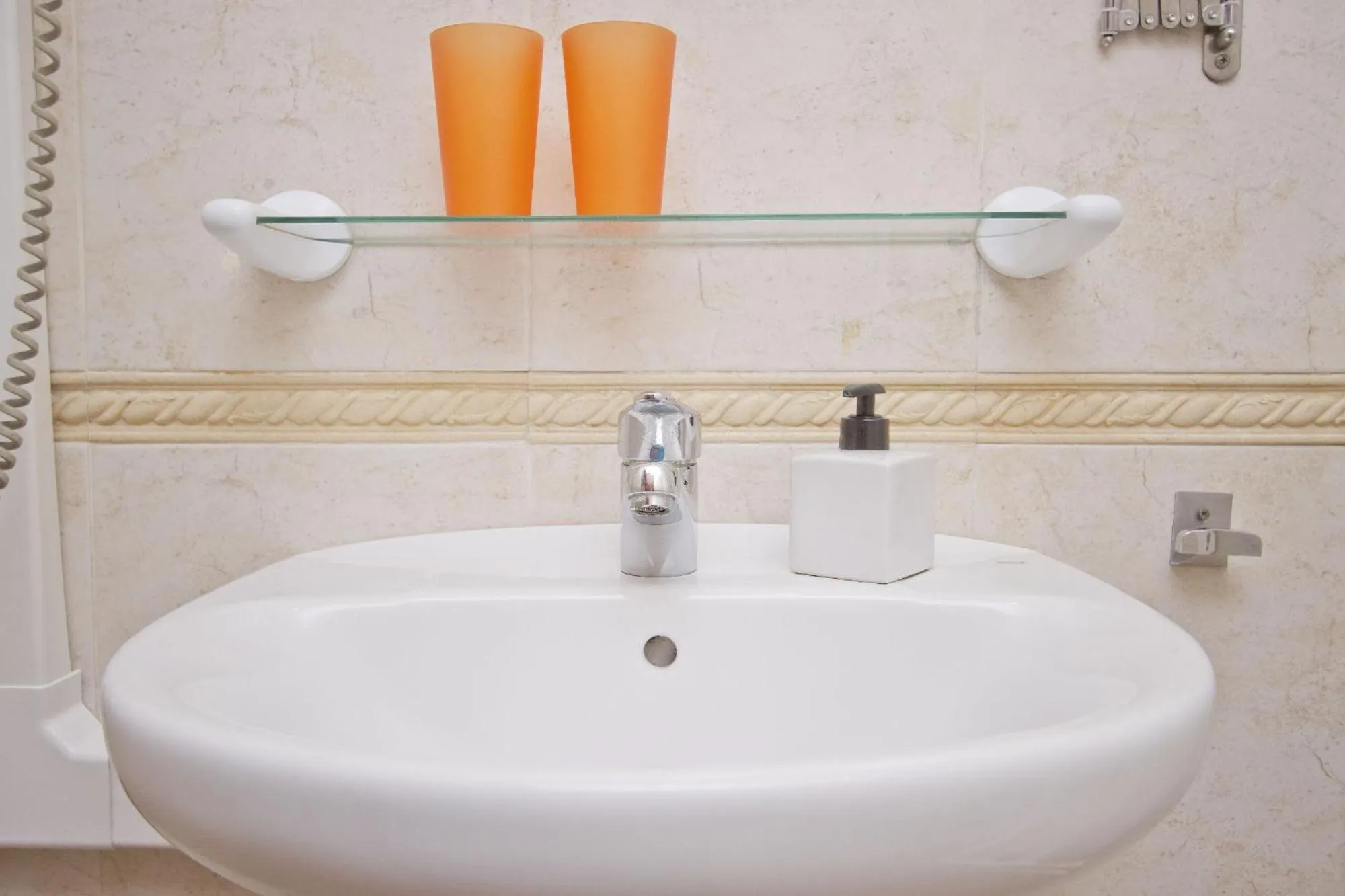 Barcelona City Seven Hostal