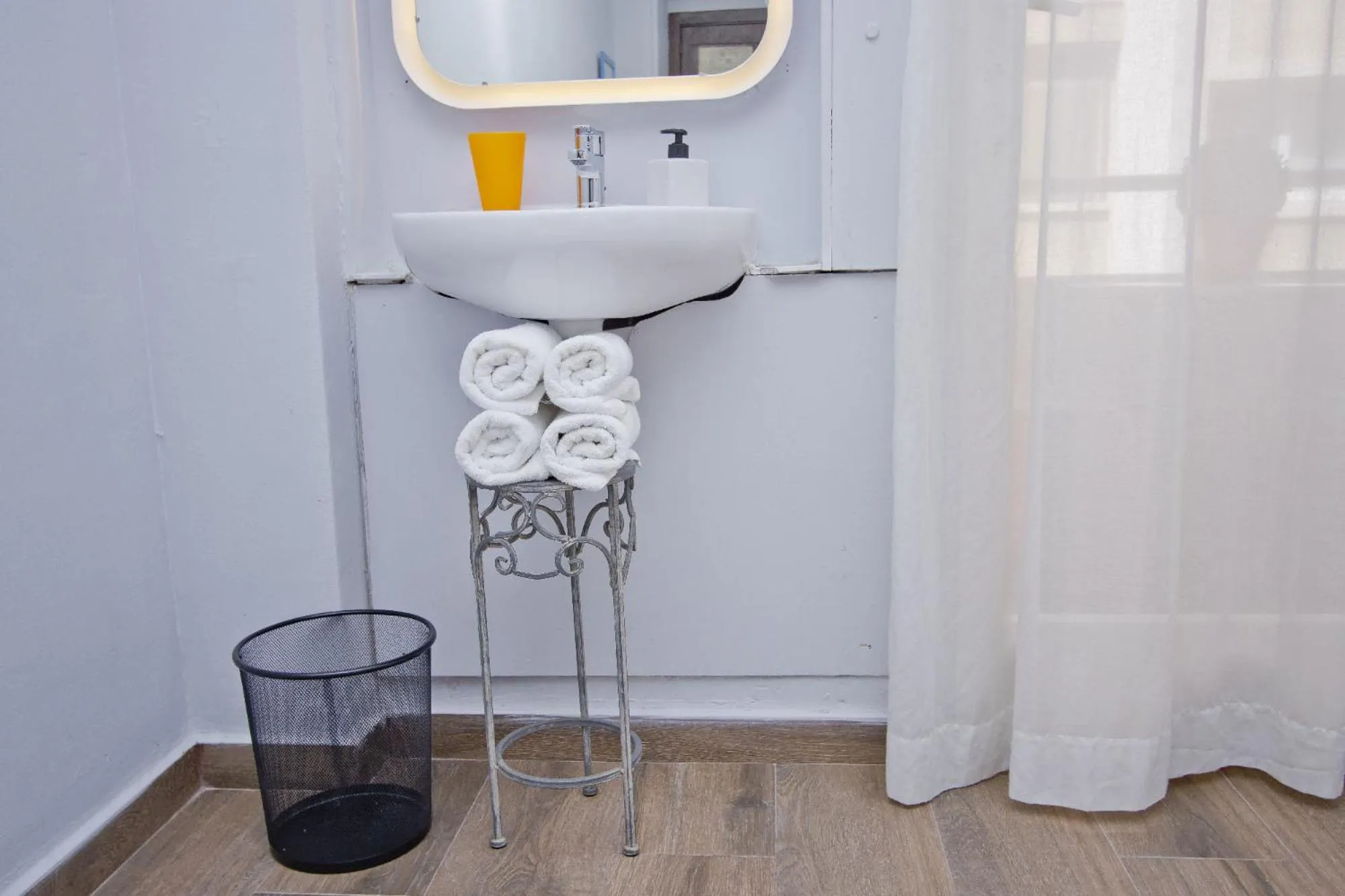 Barcelona City Seven Hostal