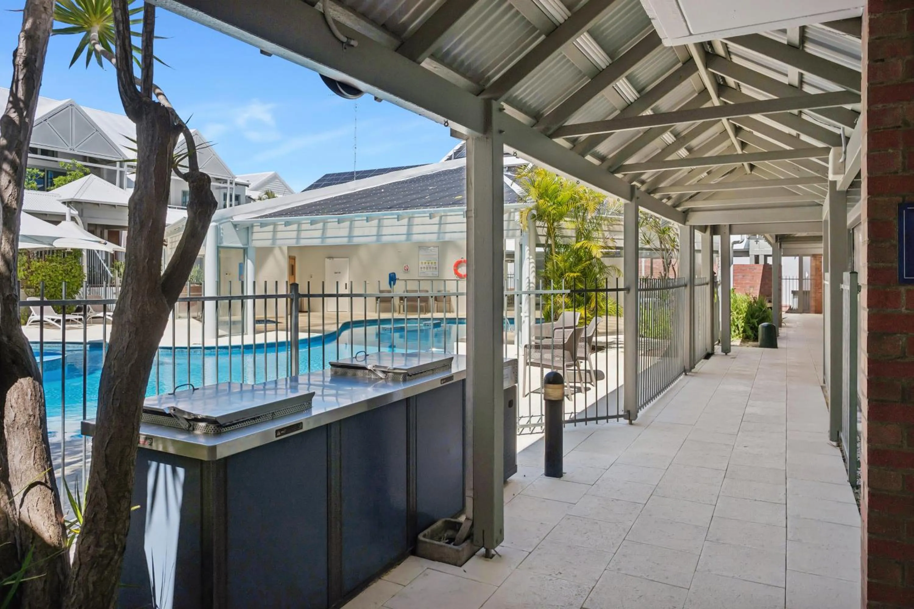 BBQ facilities in Broadwater Resort Como