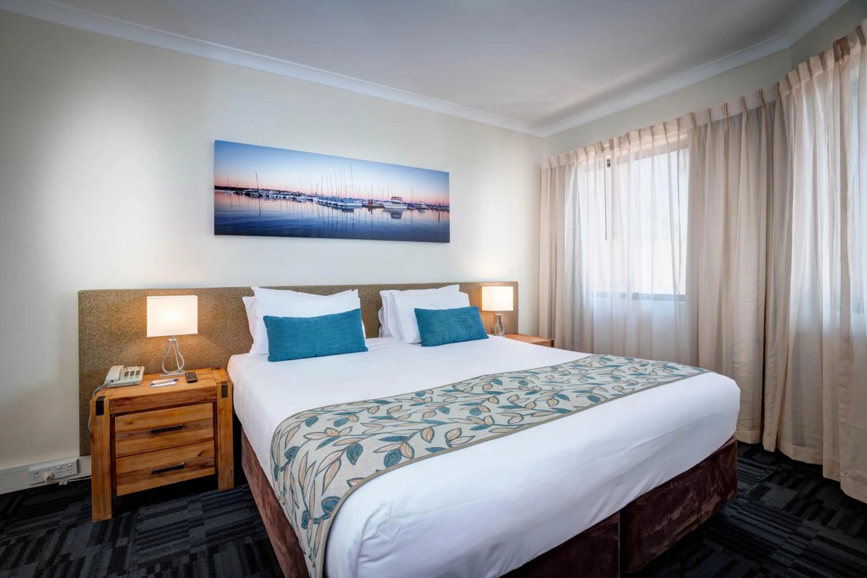 Bed in Broadwater Resort Como
