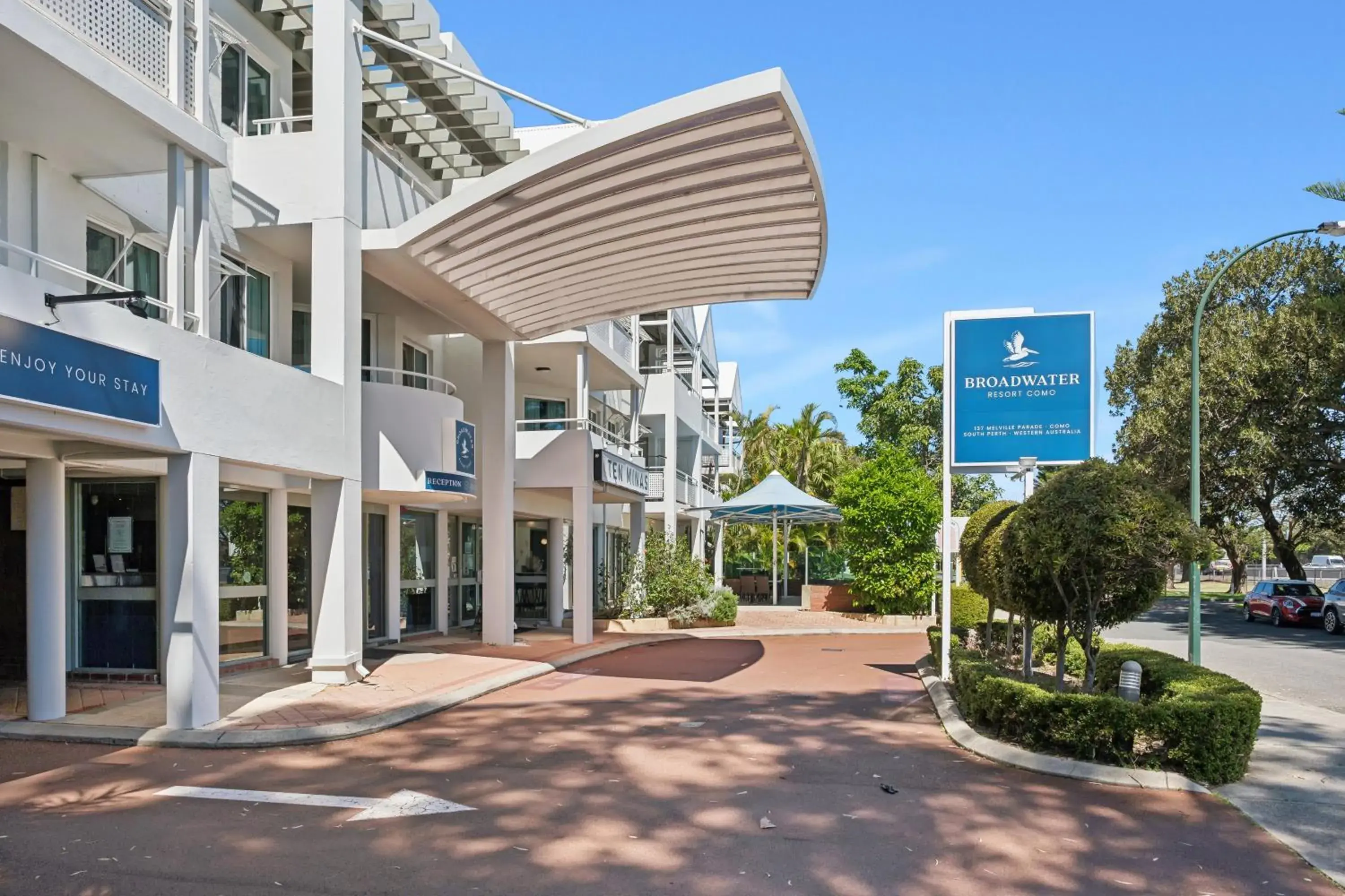 Property building in Broadwater Resort Como Property building in Broadwater Resort Como