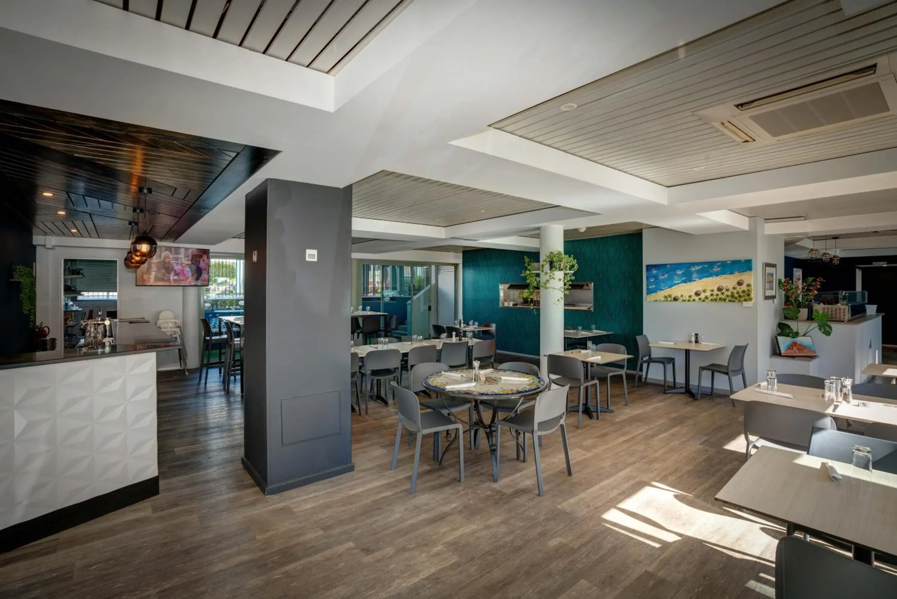 Restaurant/places to eat in Broadwater Resort Como Restaurant/places to eat in Broadwater Resort Como