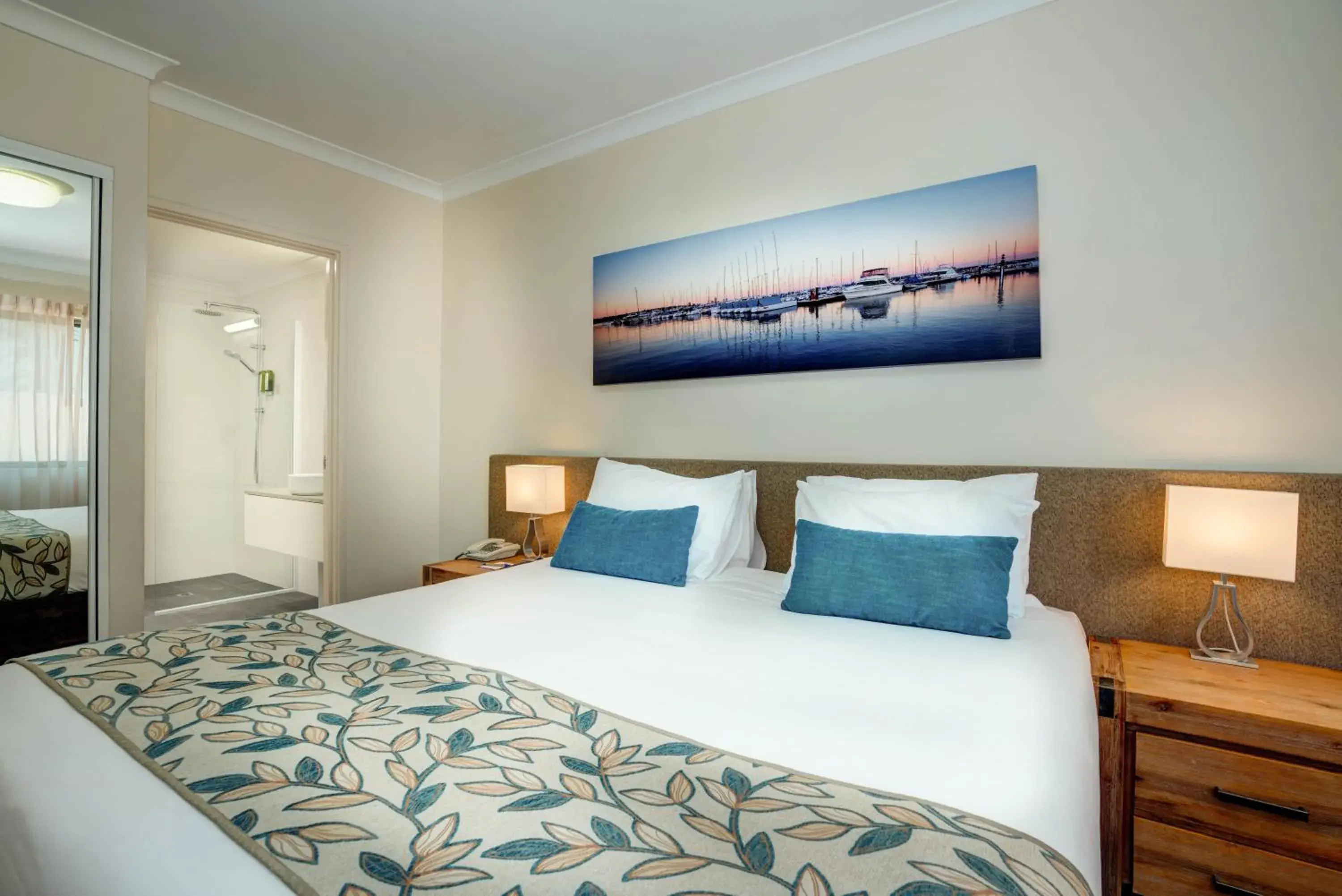 Bed in Broadwater Resort Como Bed in Broadwater Resort Como