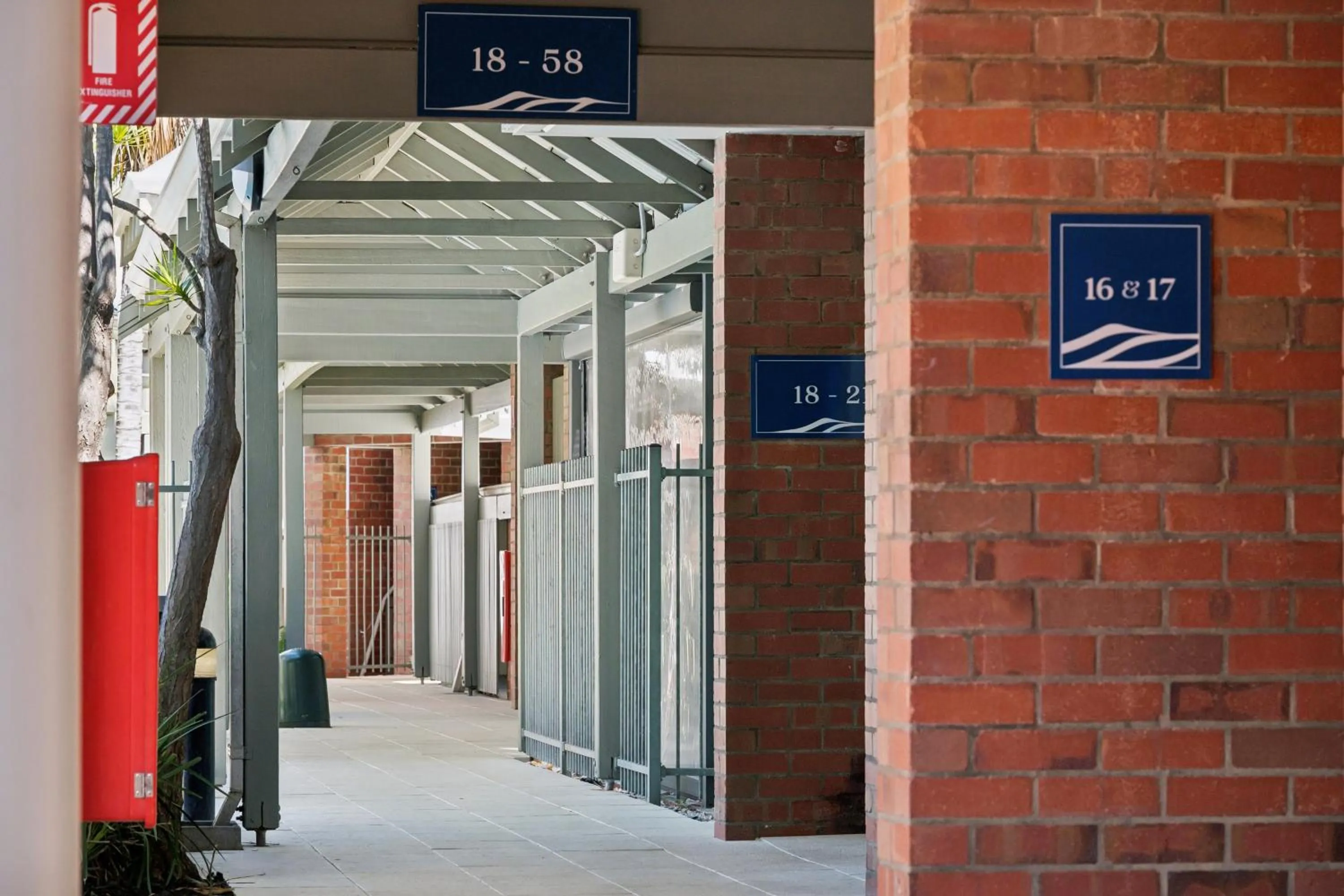 Property building in Broadwater Resort Como