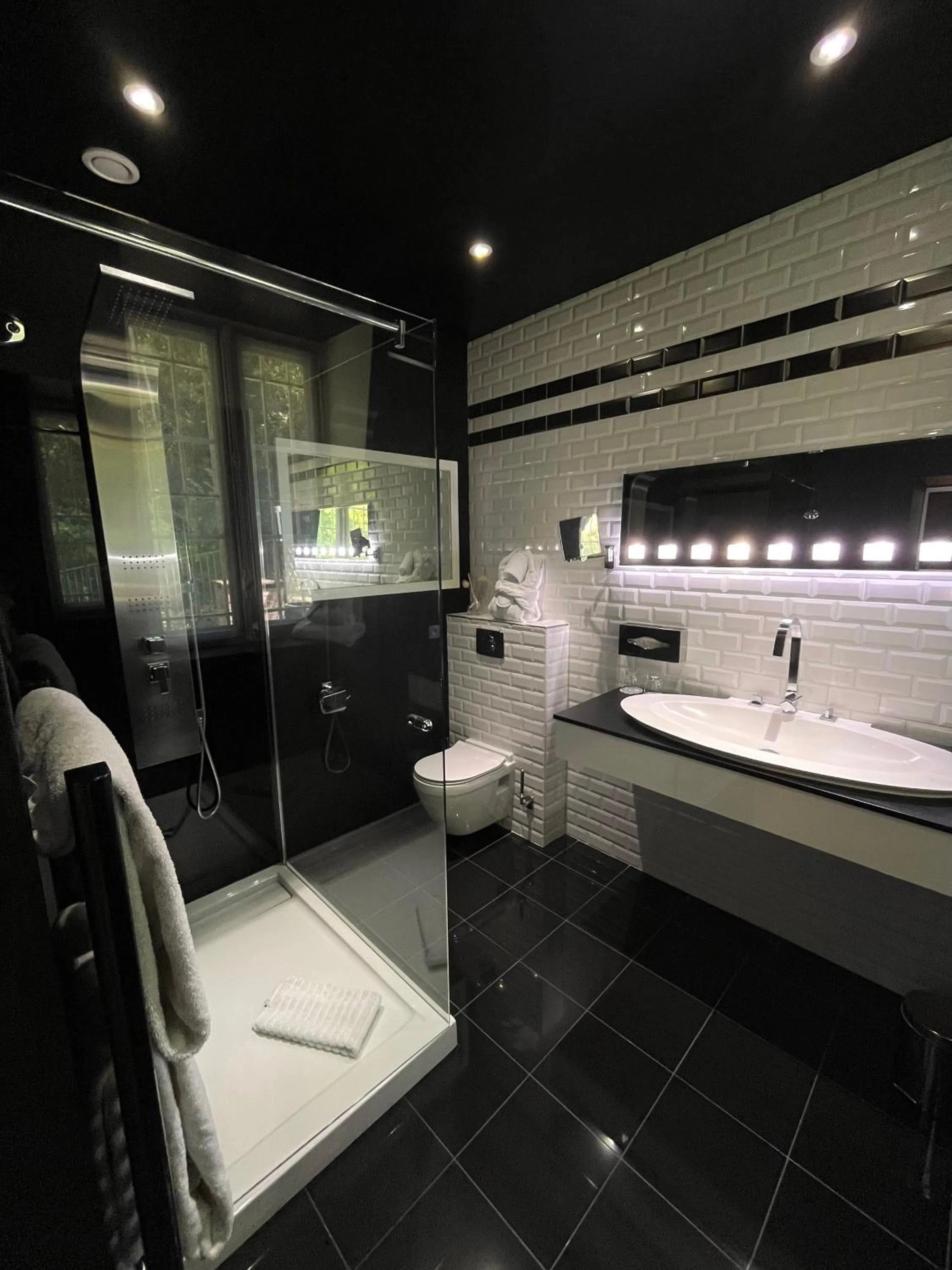 Bathroom in Art Hotel