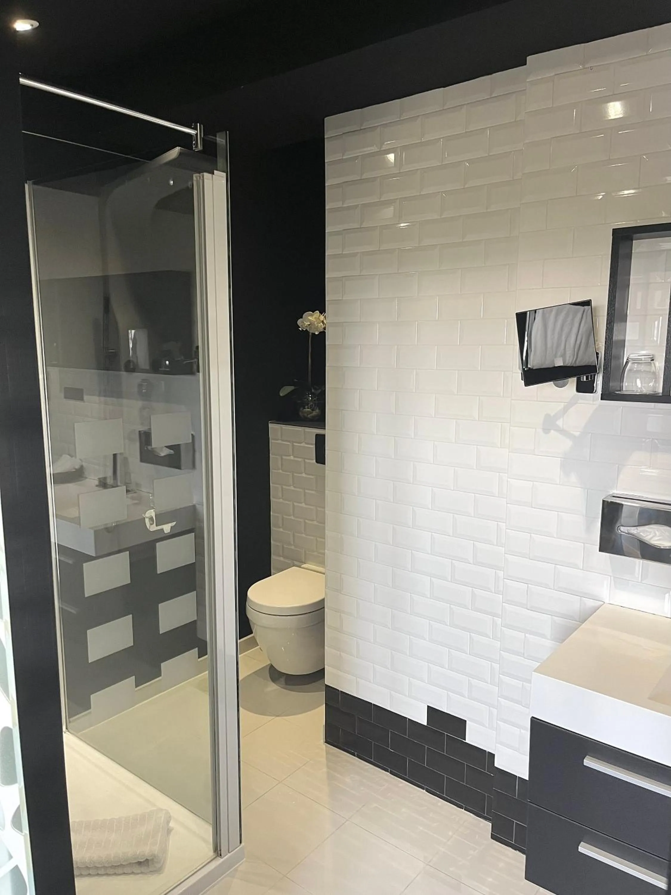 Bathroom in Art Hotel